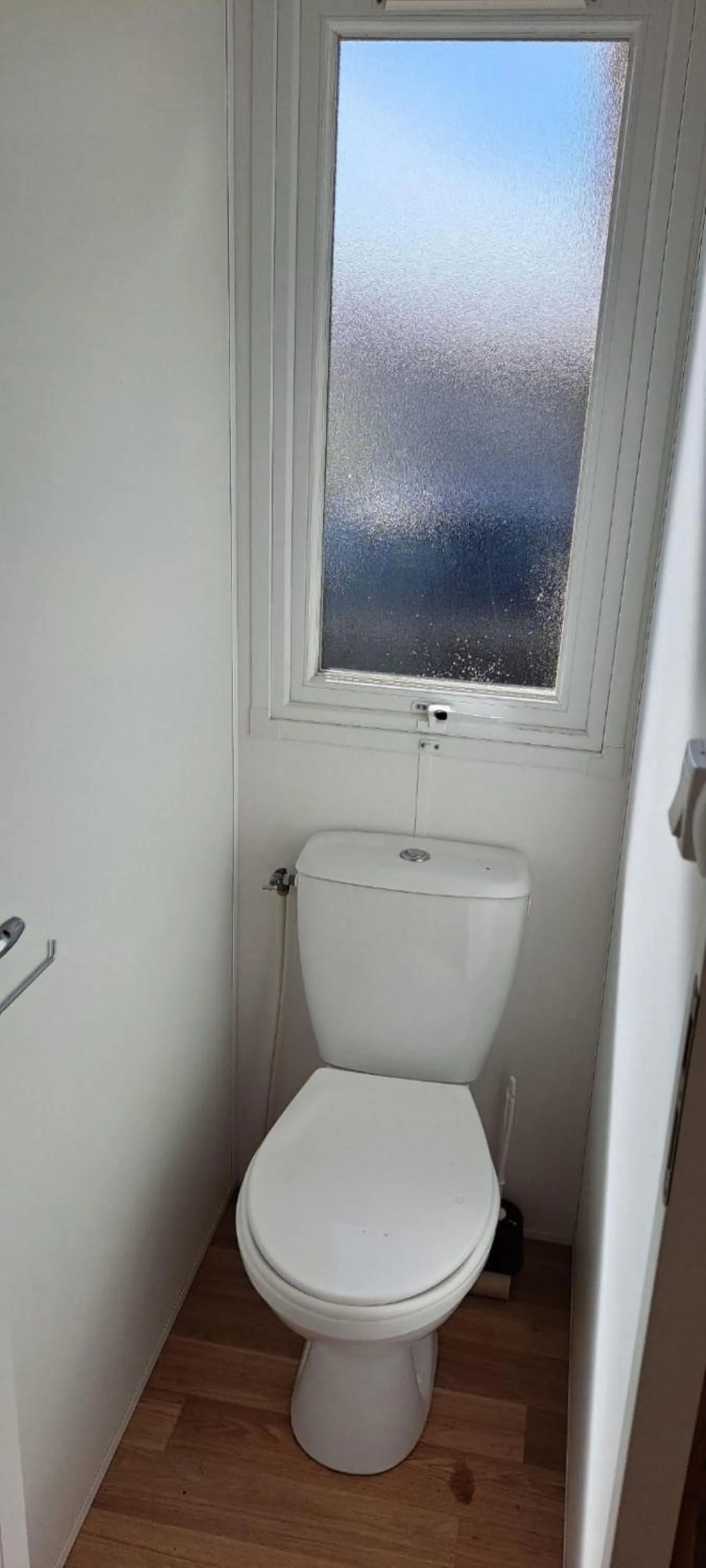 Toilet in Bungalows Land'shause