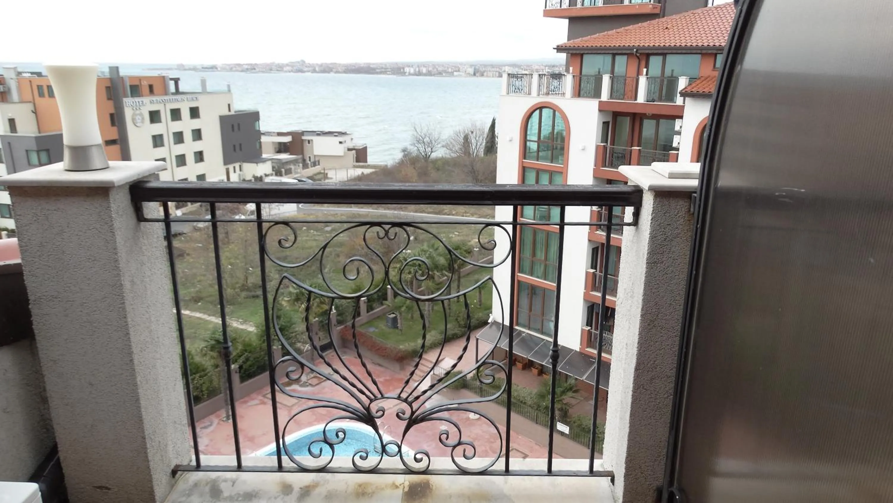 Chateau del Marina Apart Complex