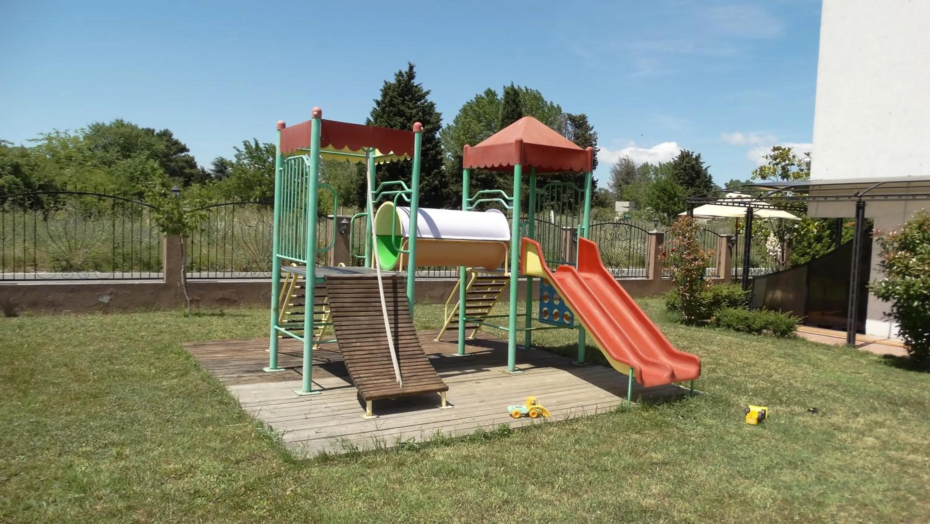 Chateau del Marina Apart Complex