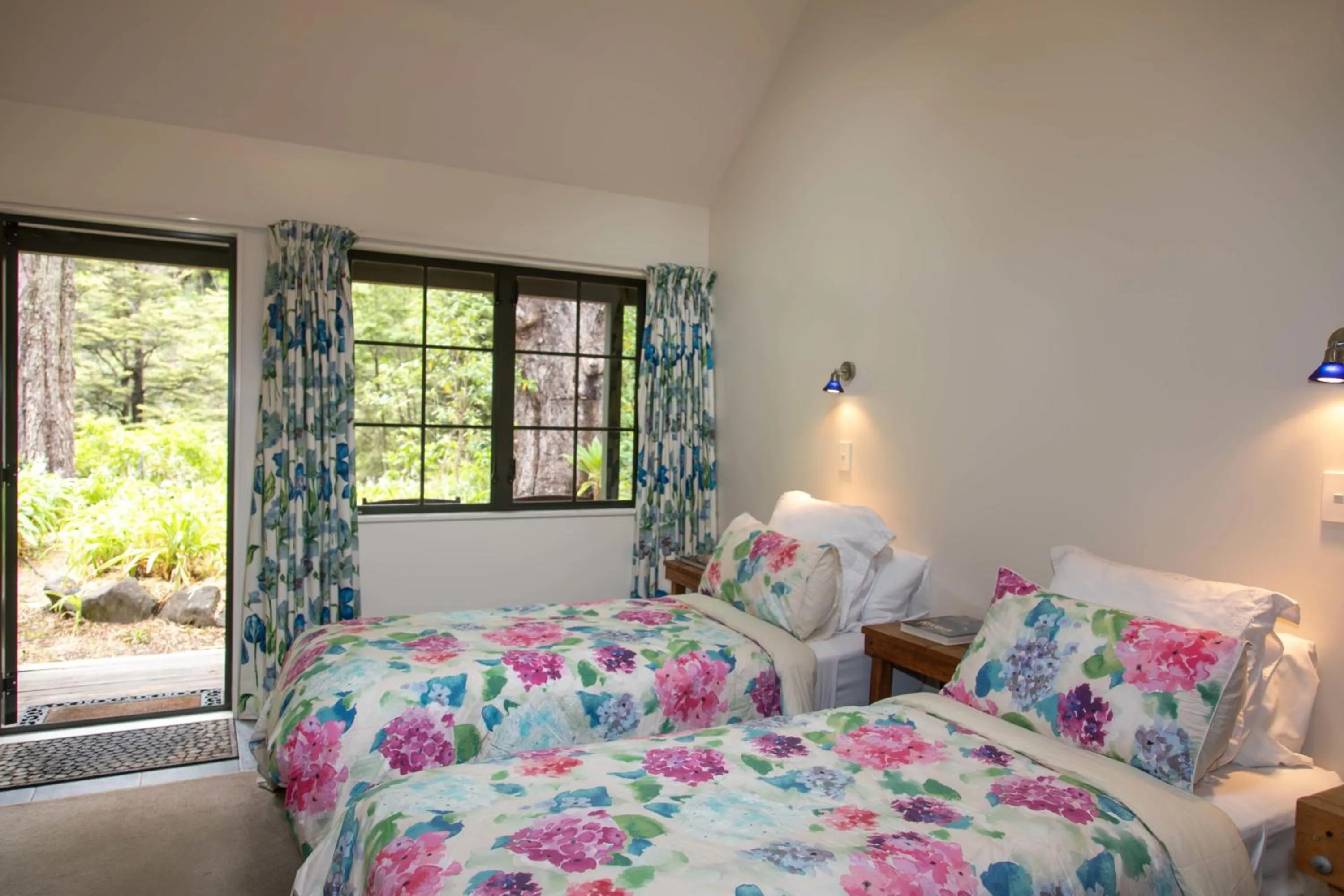 Bed in River Valley Lodge