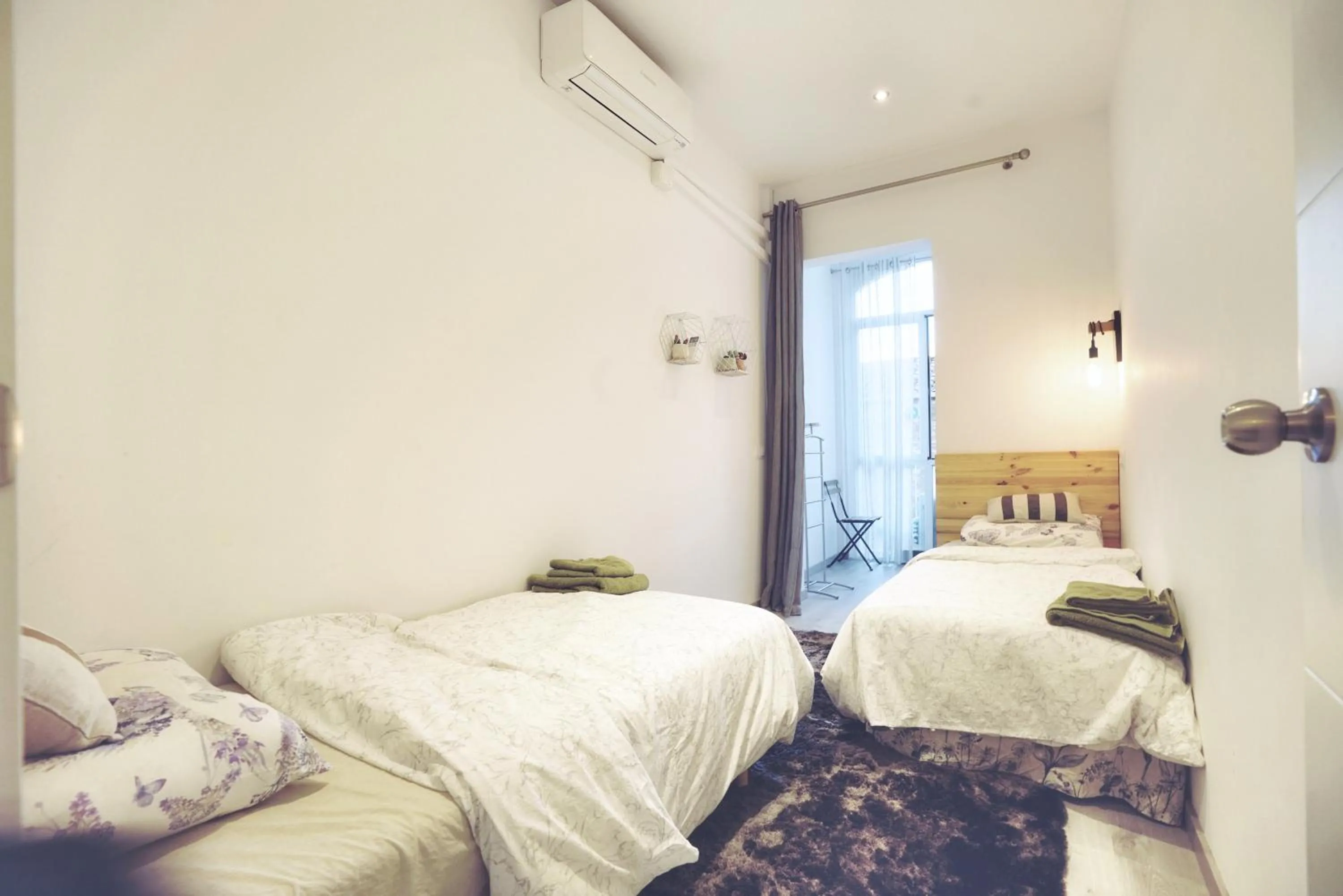 Bed in Dip2