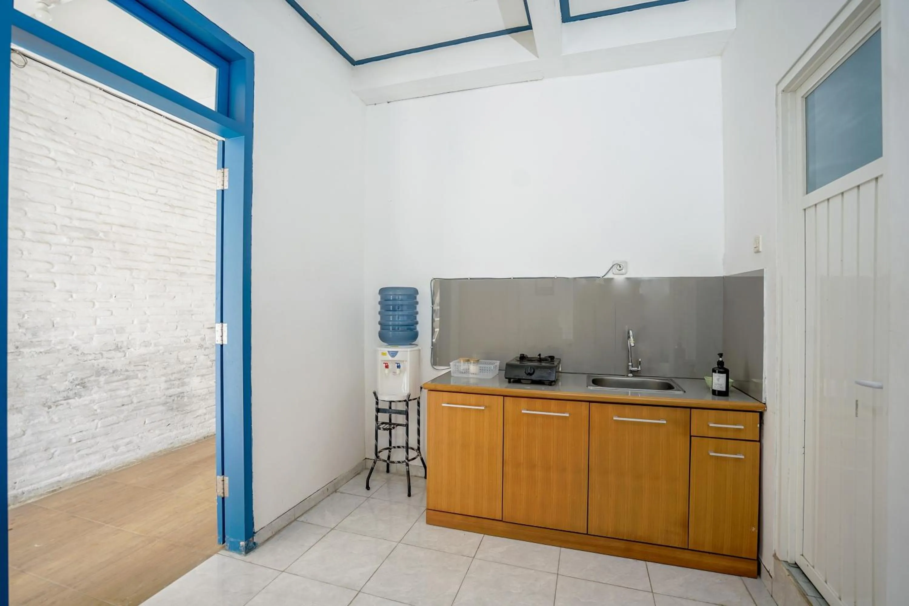 Kitchen or kitchenette in Sekar Gambir Homestay