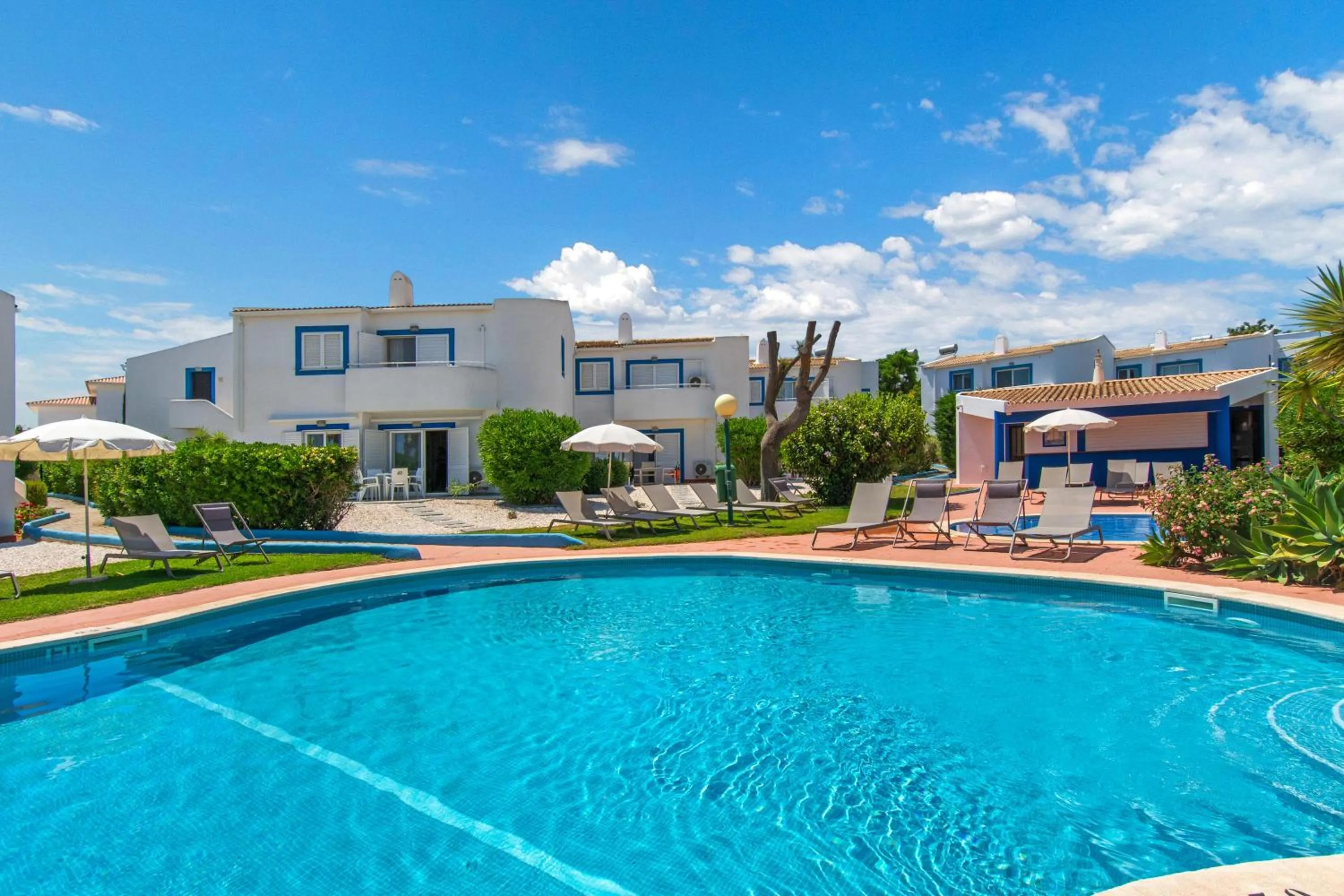 Swimming pool in Quinta Do Paraiso - AL