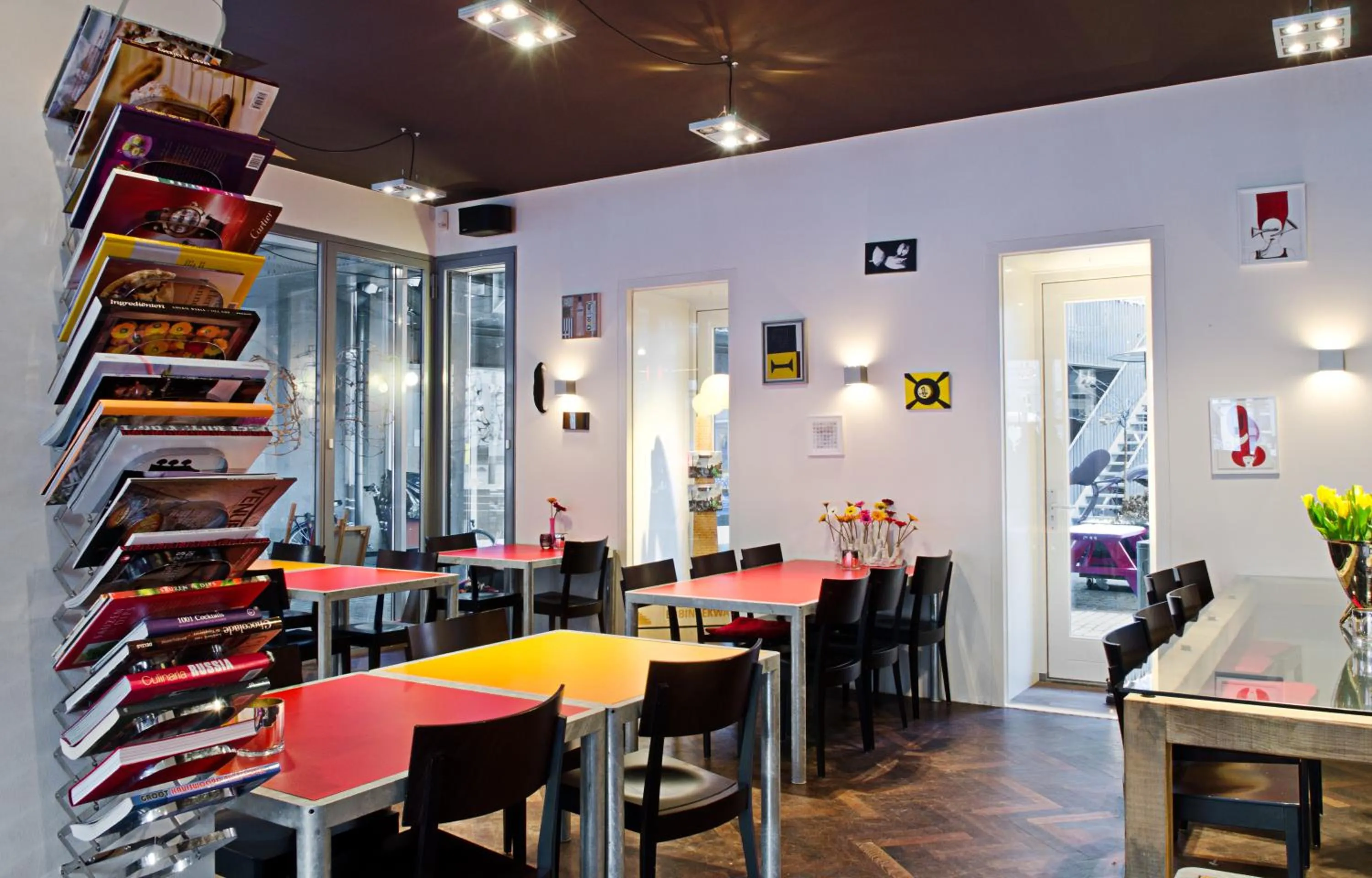 Restaurant/places to eat in LABnul50 self check-in hotel Groningen