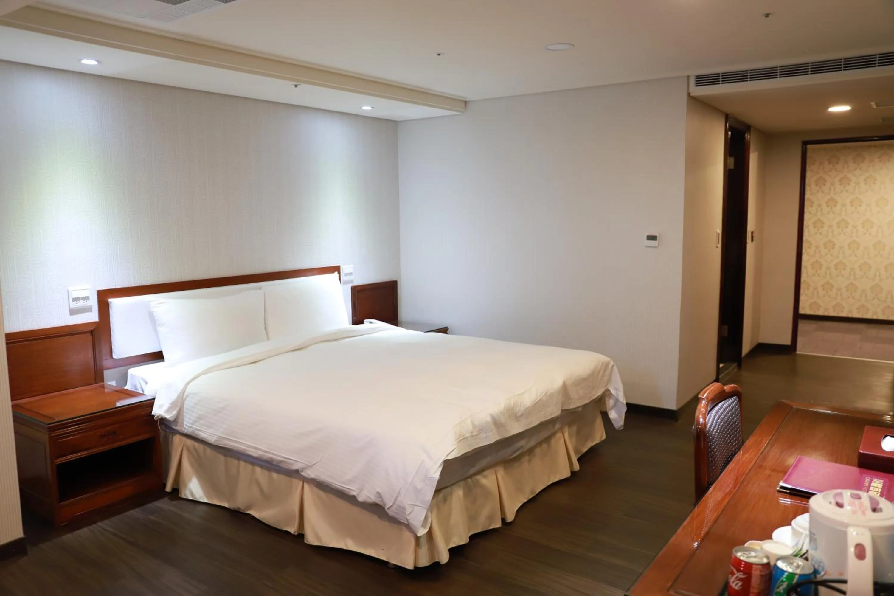 Bed in Chuan Fu Hotel