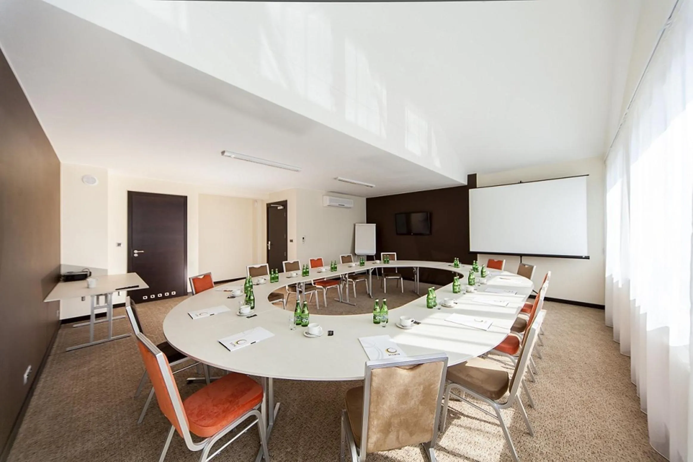 Business facilities in Hotel Eclipse
