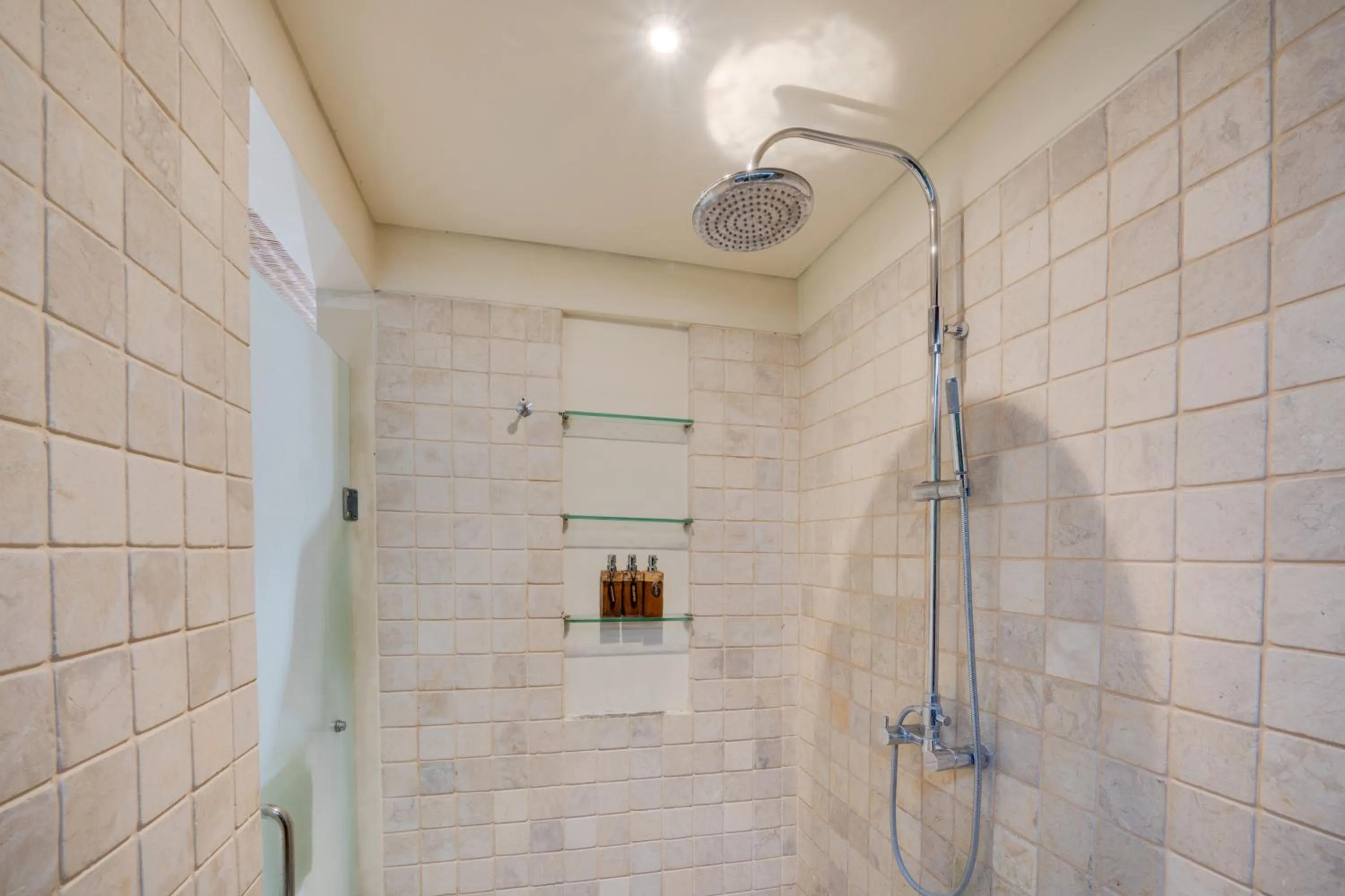 Shower in Awan Putih Resort