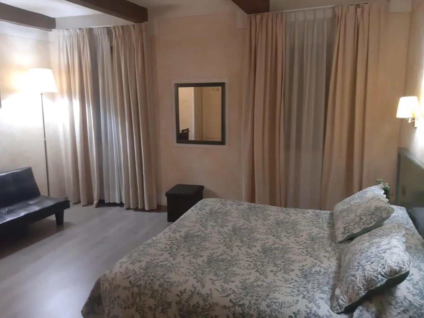 Bed in Hotel Borgo Antico