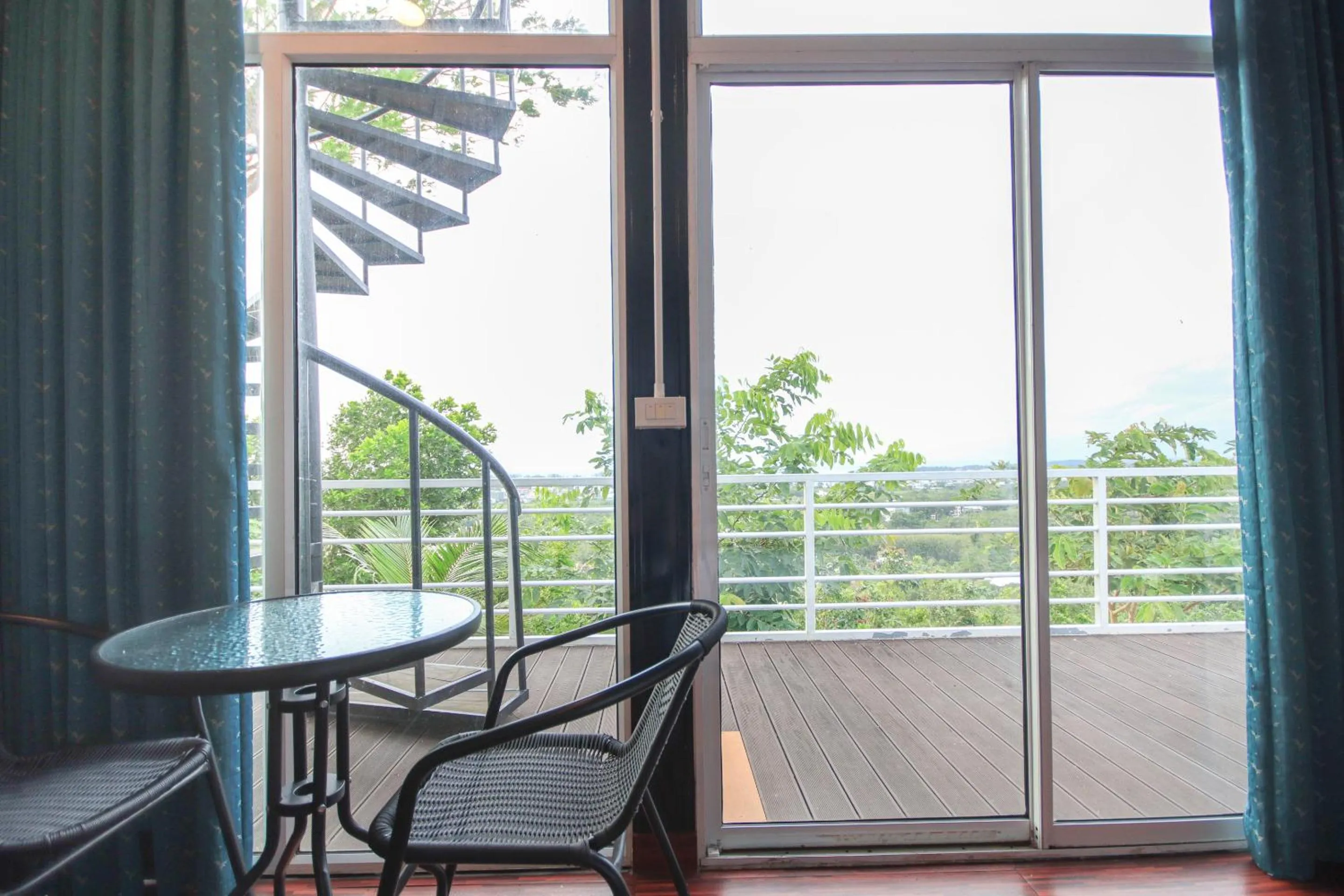 Balcony/Terrace in Happy Mountain Airport Resort