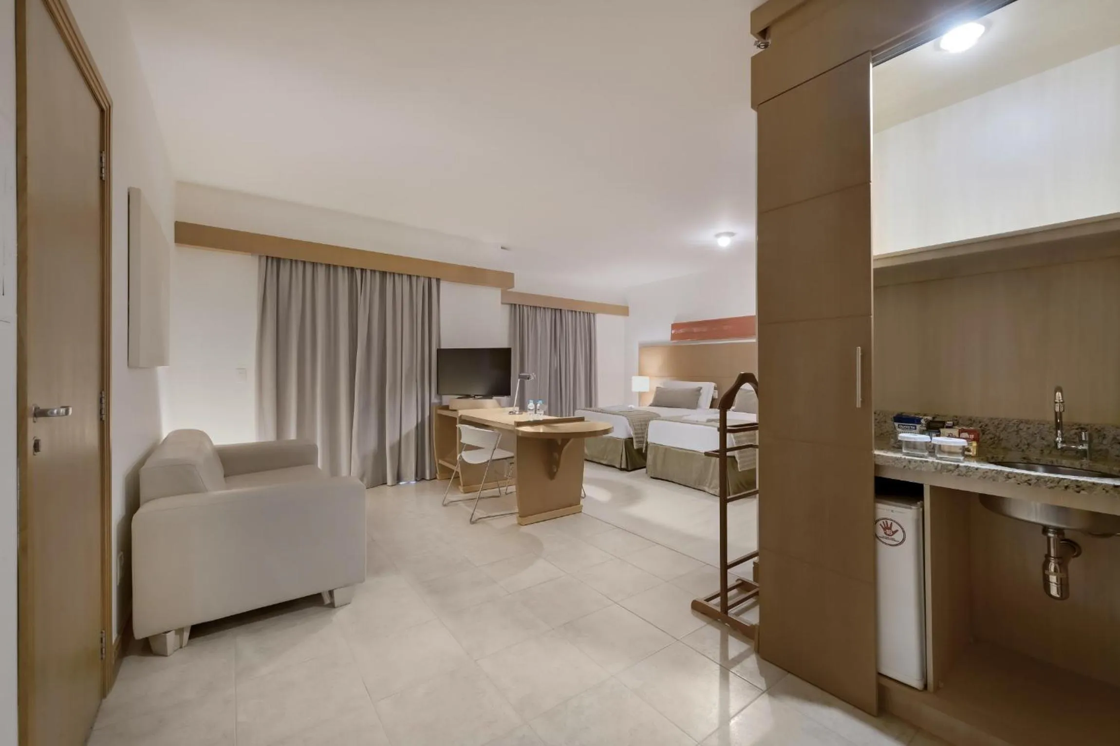 Superior Suite - single occupancy in Araucaria Plaza