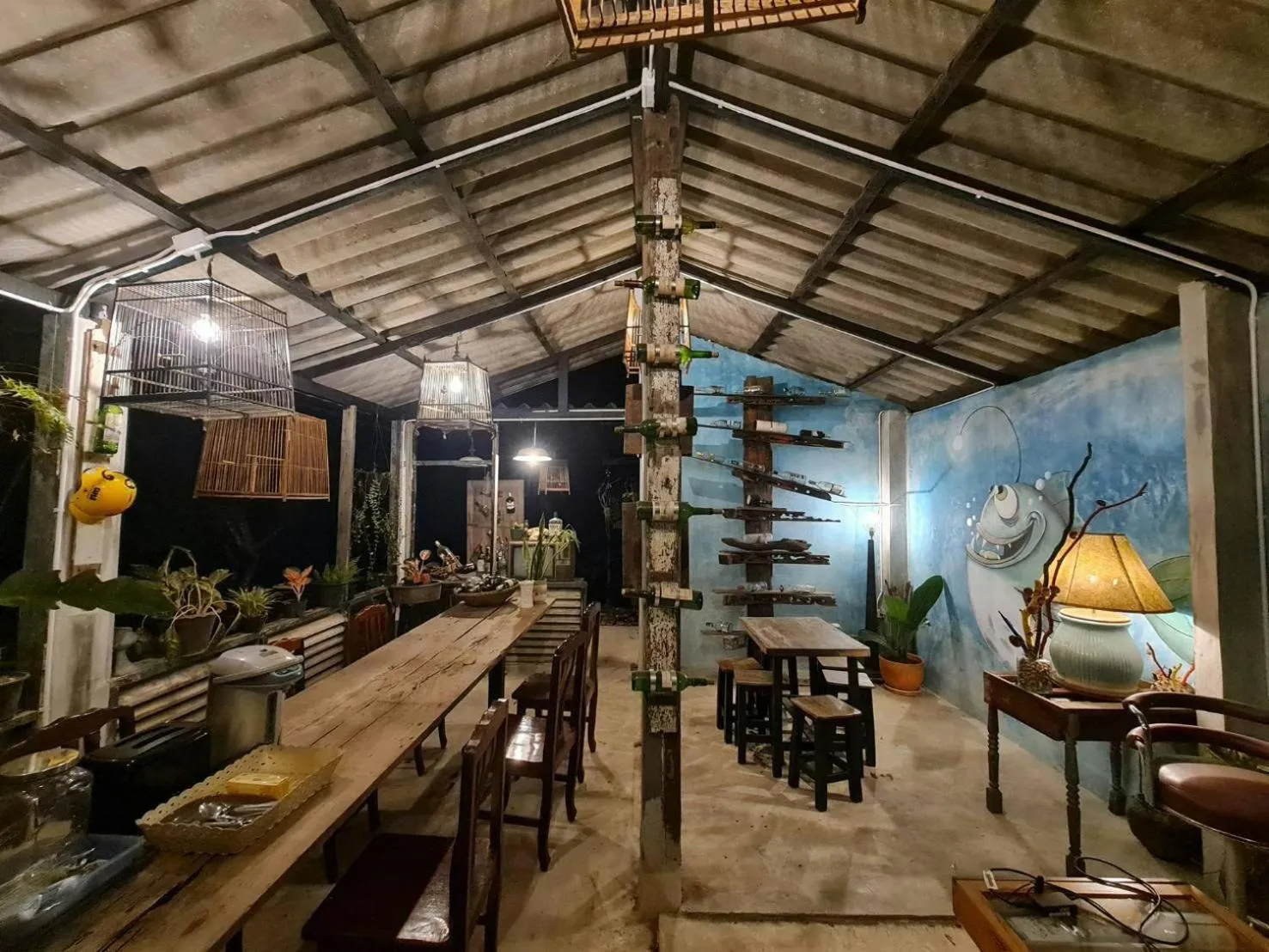 Restaurant/places to eat in Baan Hotelier Resort