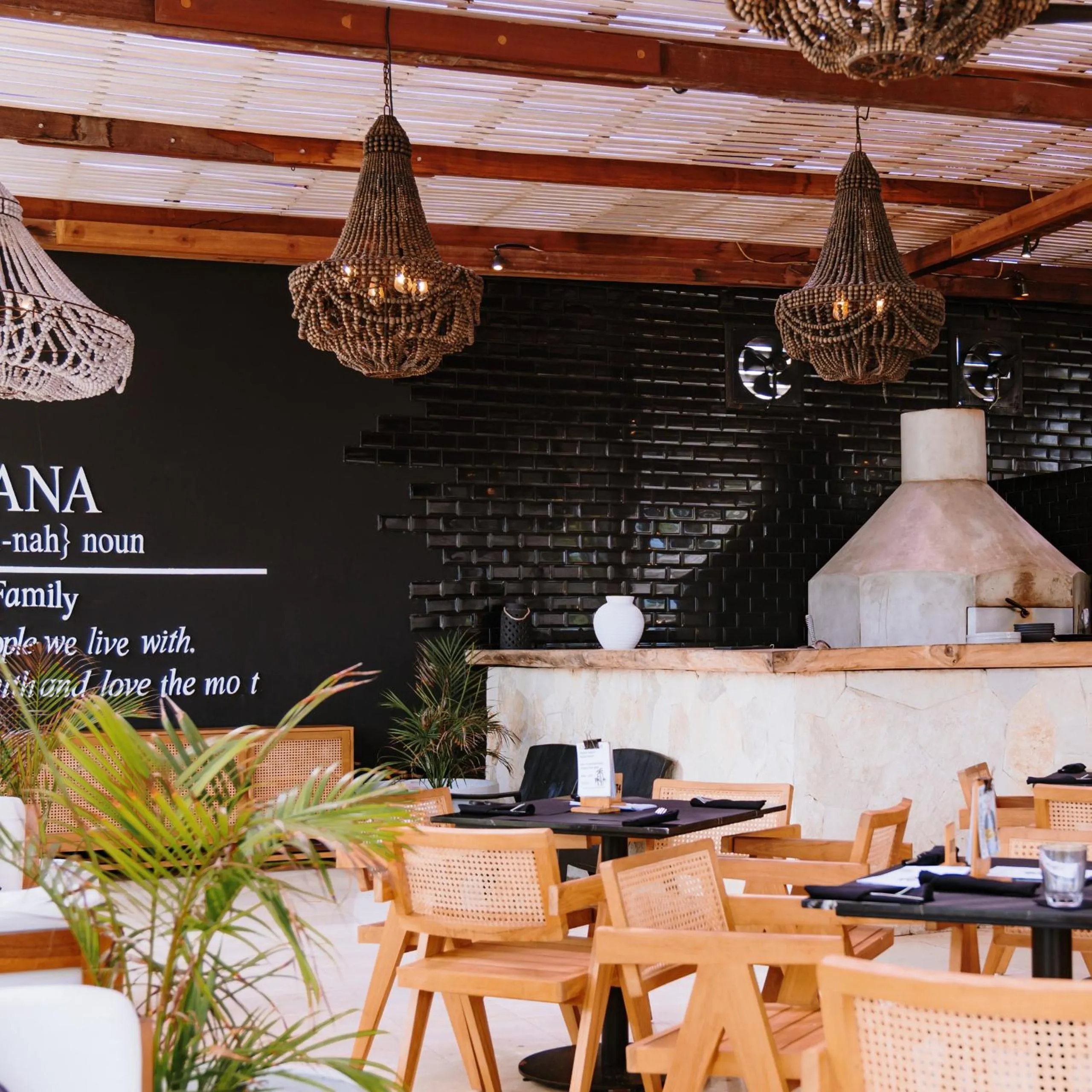 Ohana's Beachfront Resort & Beach Club