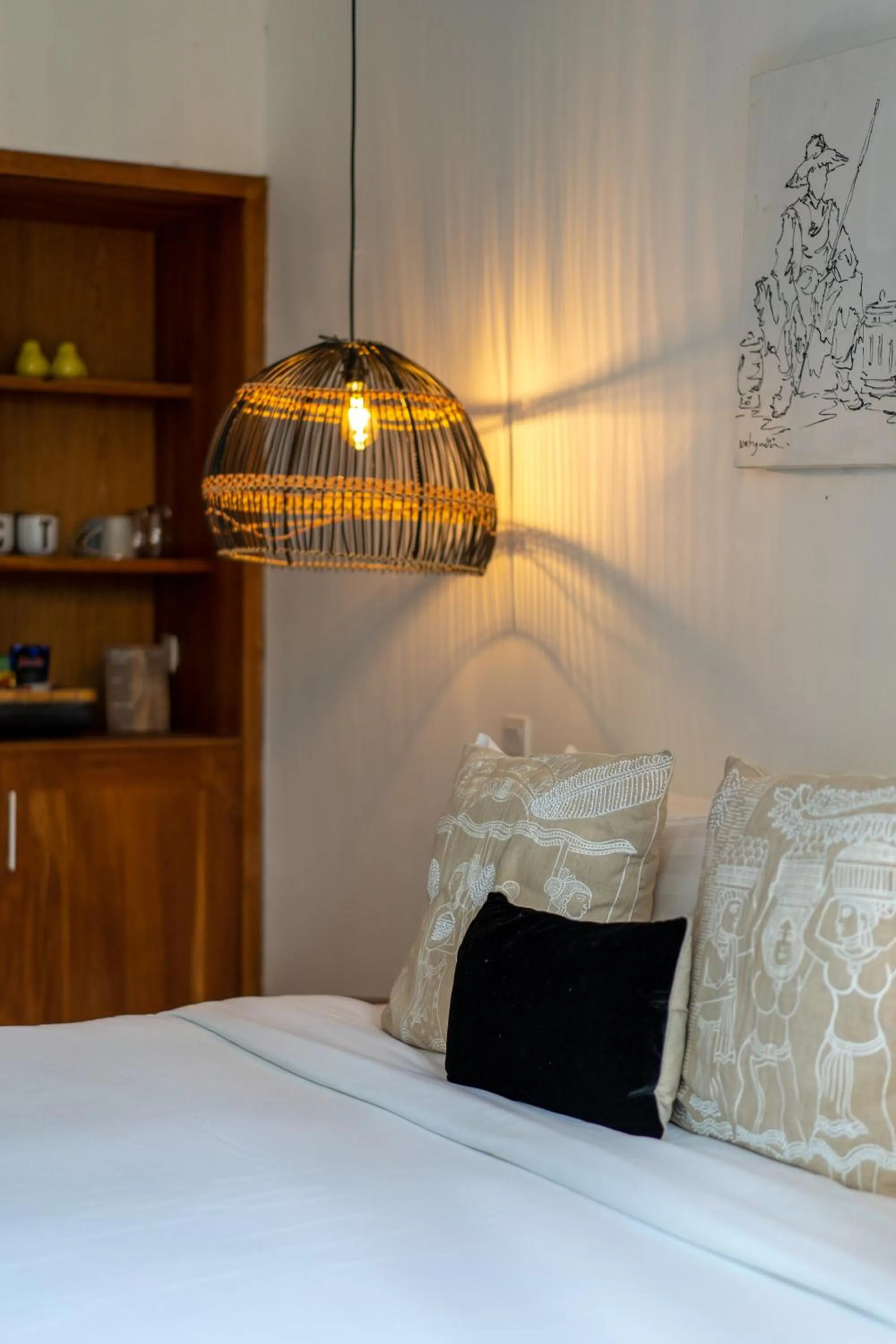 Bed in Ohana's Beachfront Resort & Beach Club