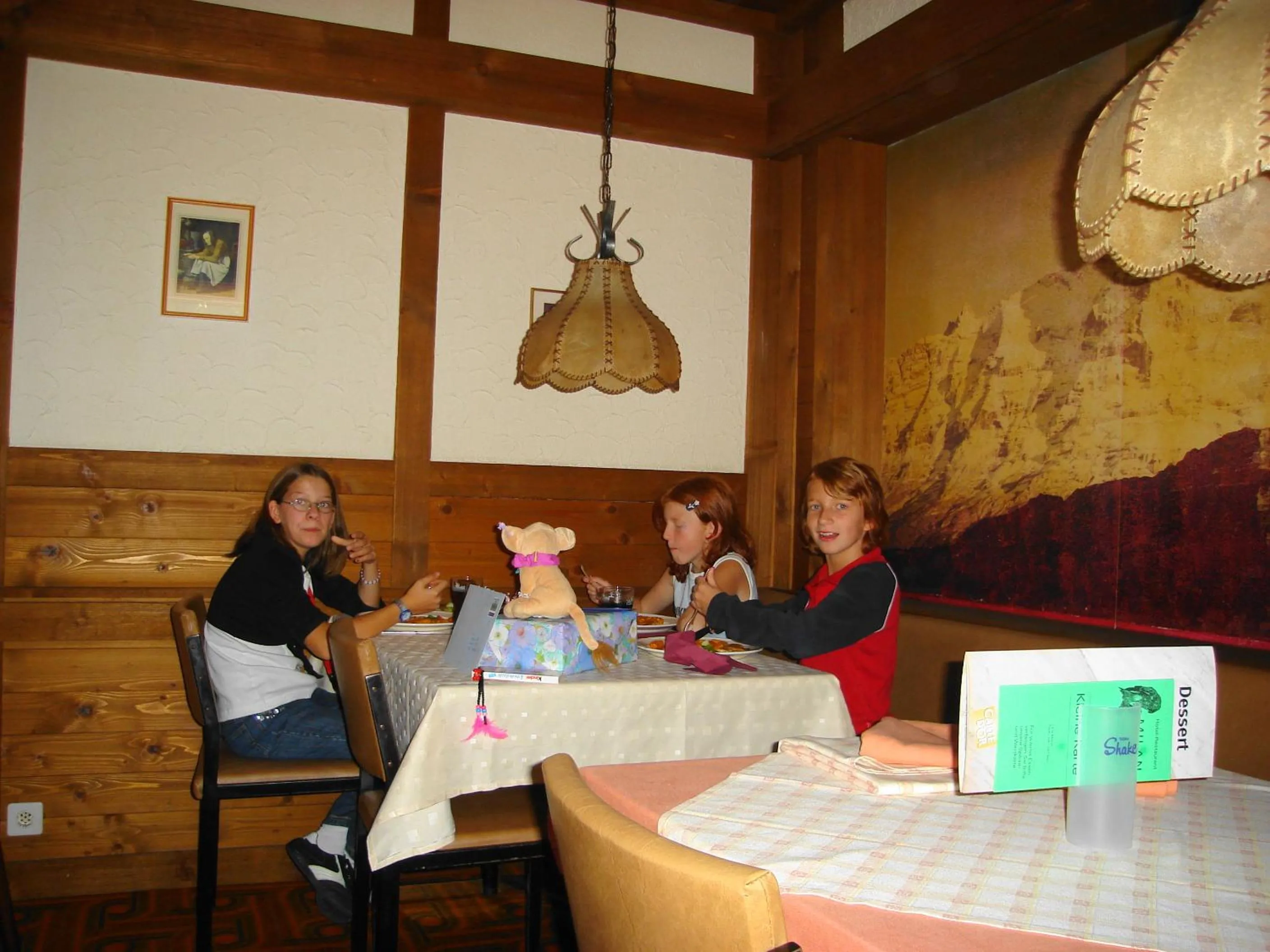 Restaurant/places to eat in Hotel Milan B&B