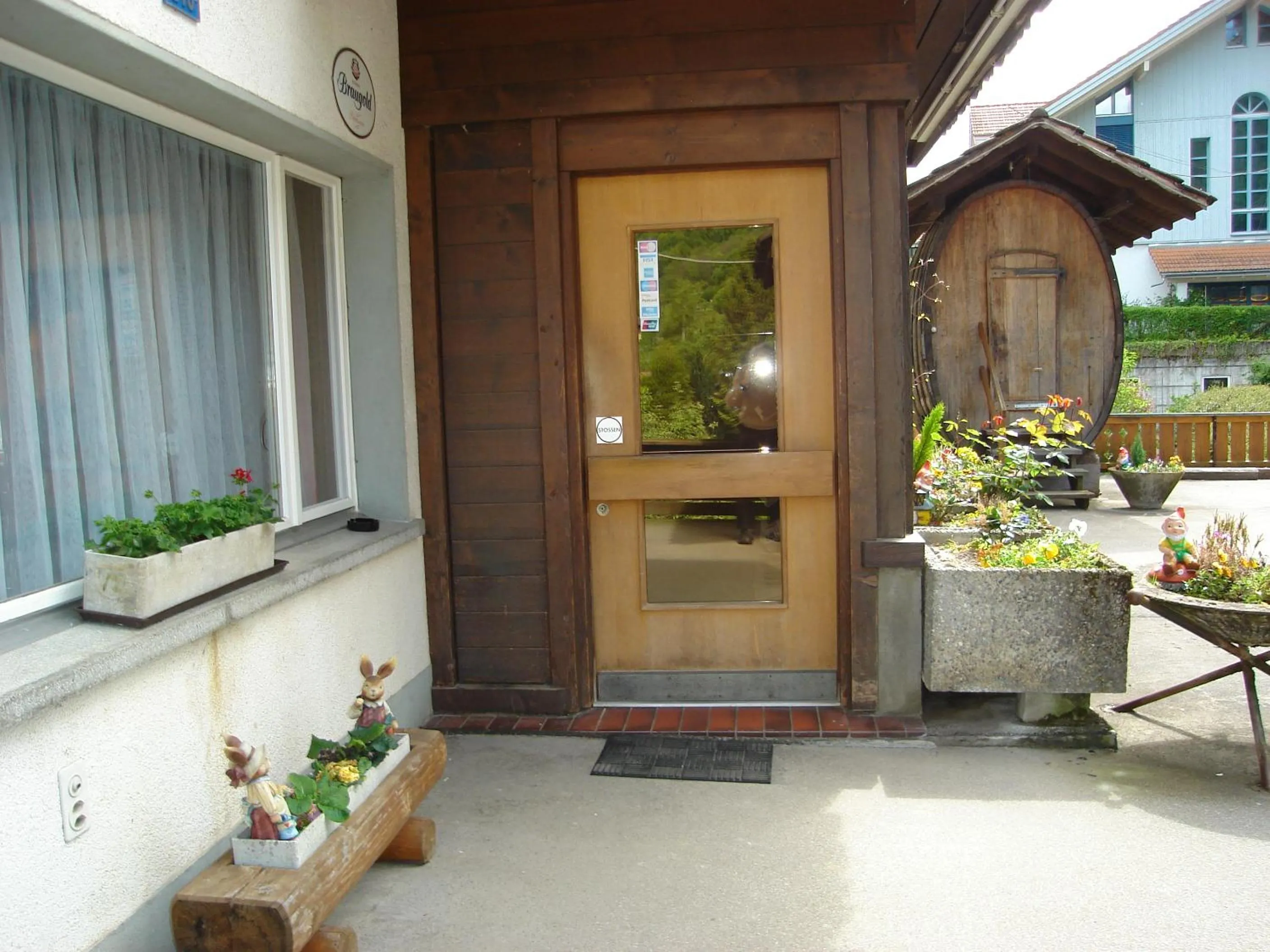 Facade/entrance in Hotel Milan B&B
