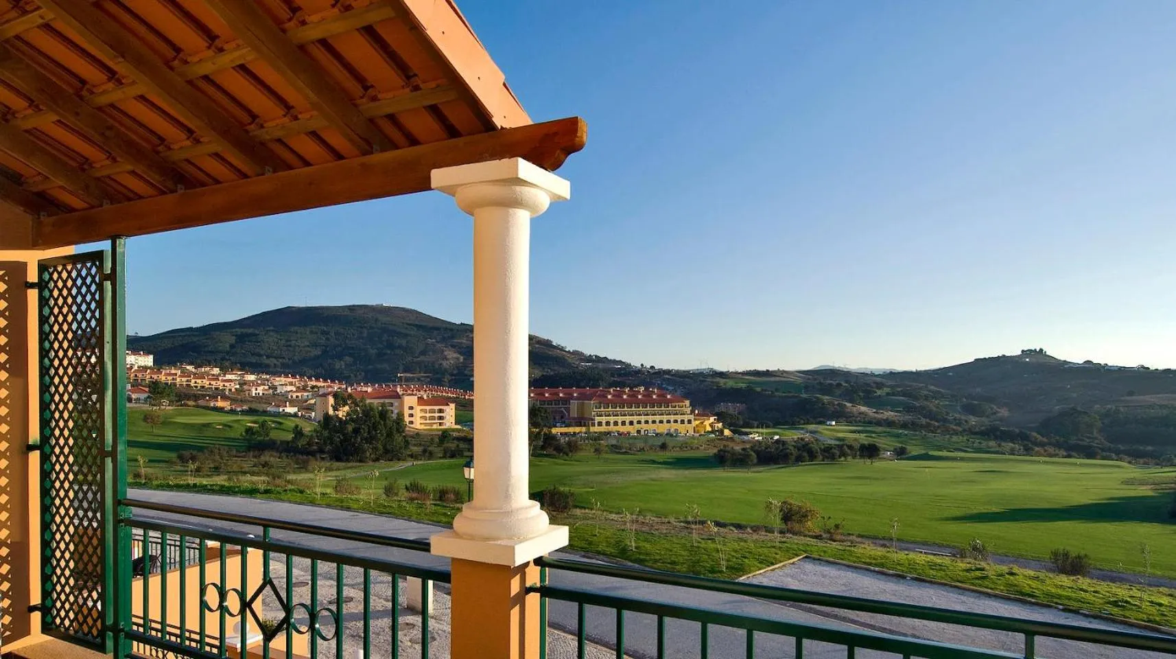 Garden view in Dolce CampoReal Lisboa