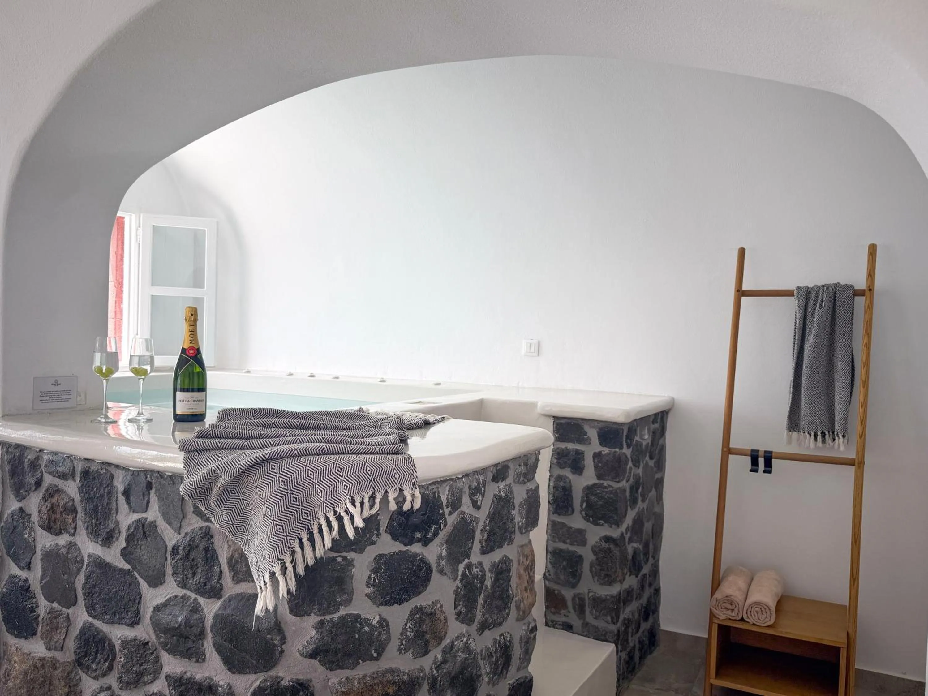 Swimming pool, Bed in White Pearl Villas