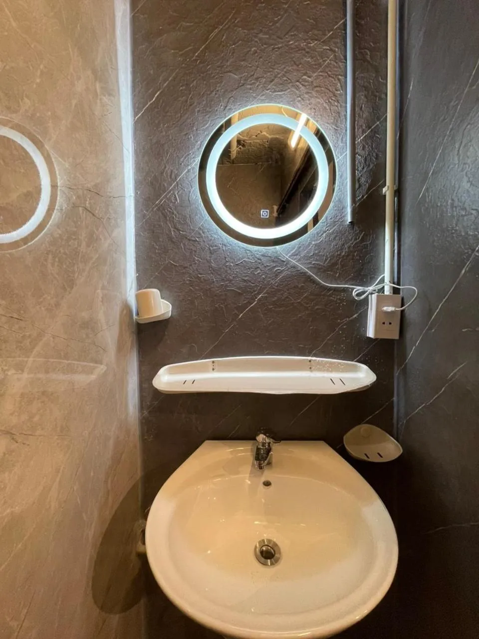 Ubuntu Hostel and Tour