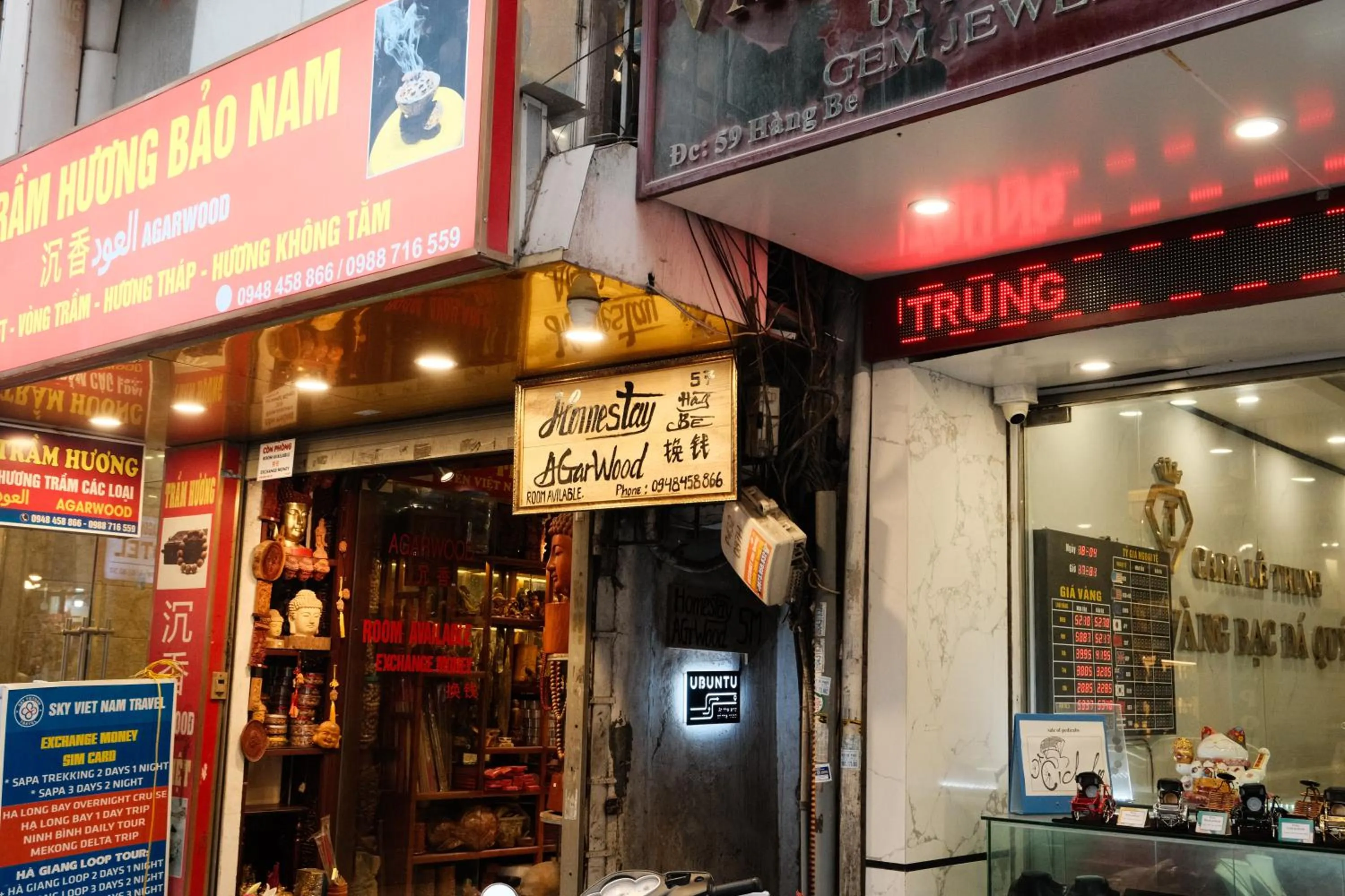 Ubuntu Hostel and Tour