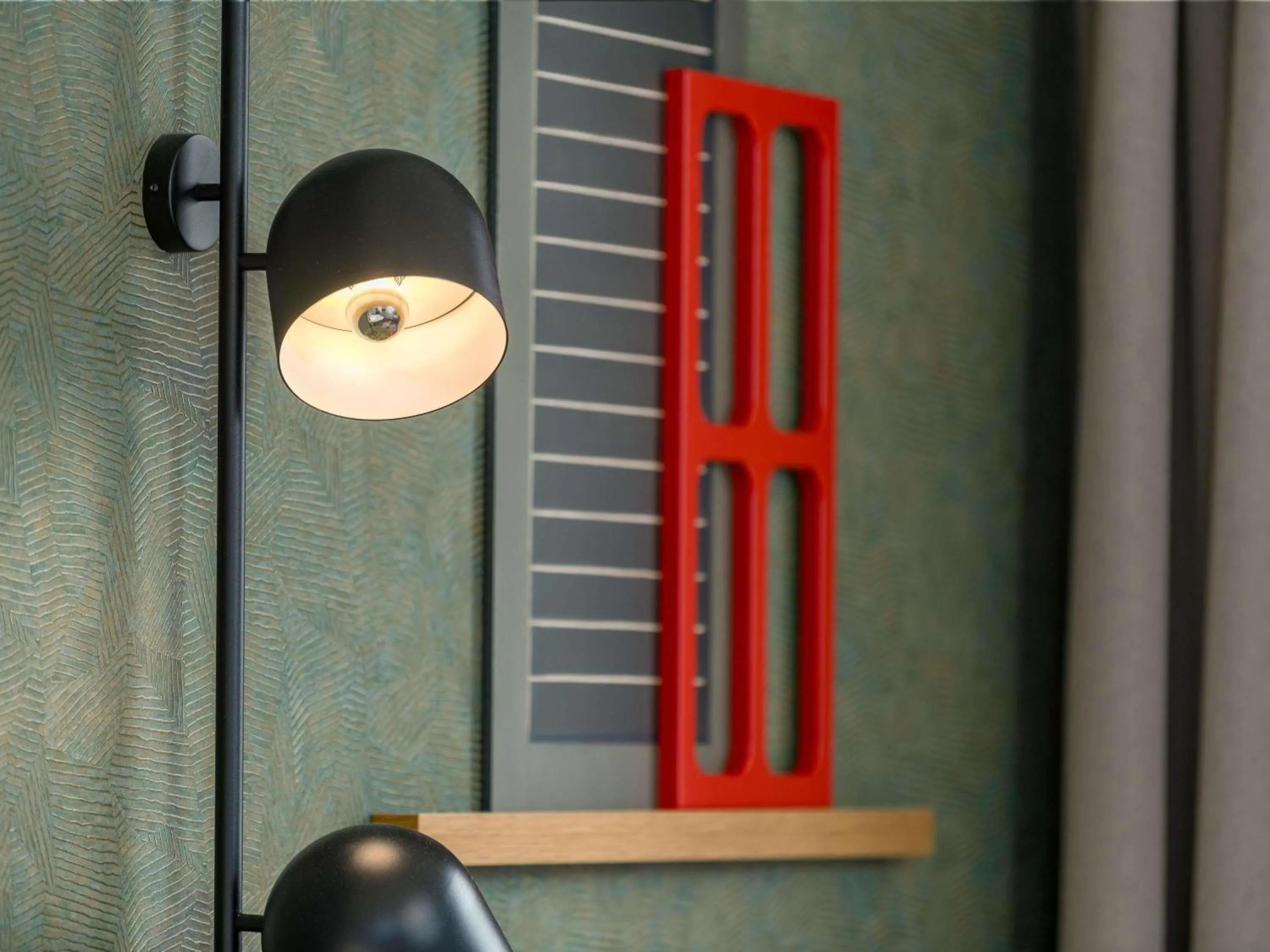 Bedroom in Mercure Zürich City