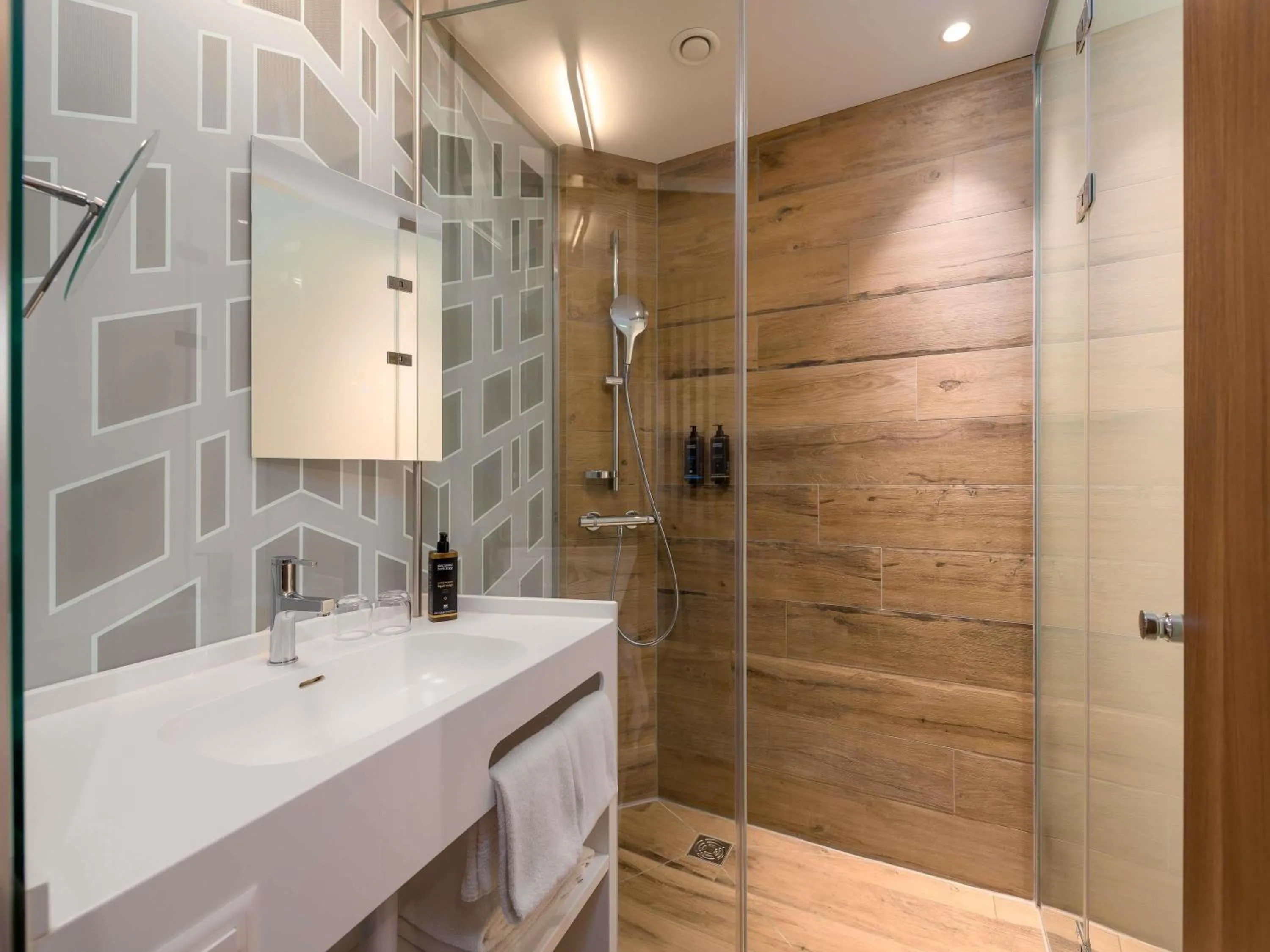 Bedroom in Mercure Zürich City