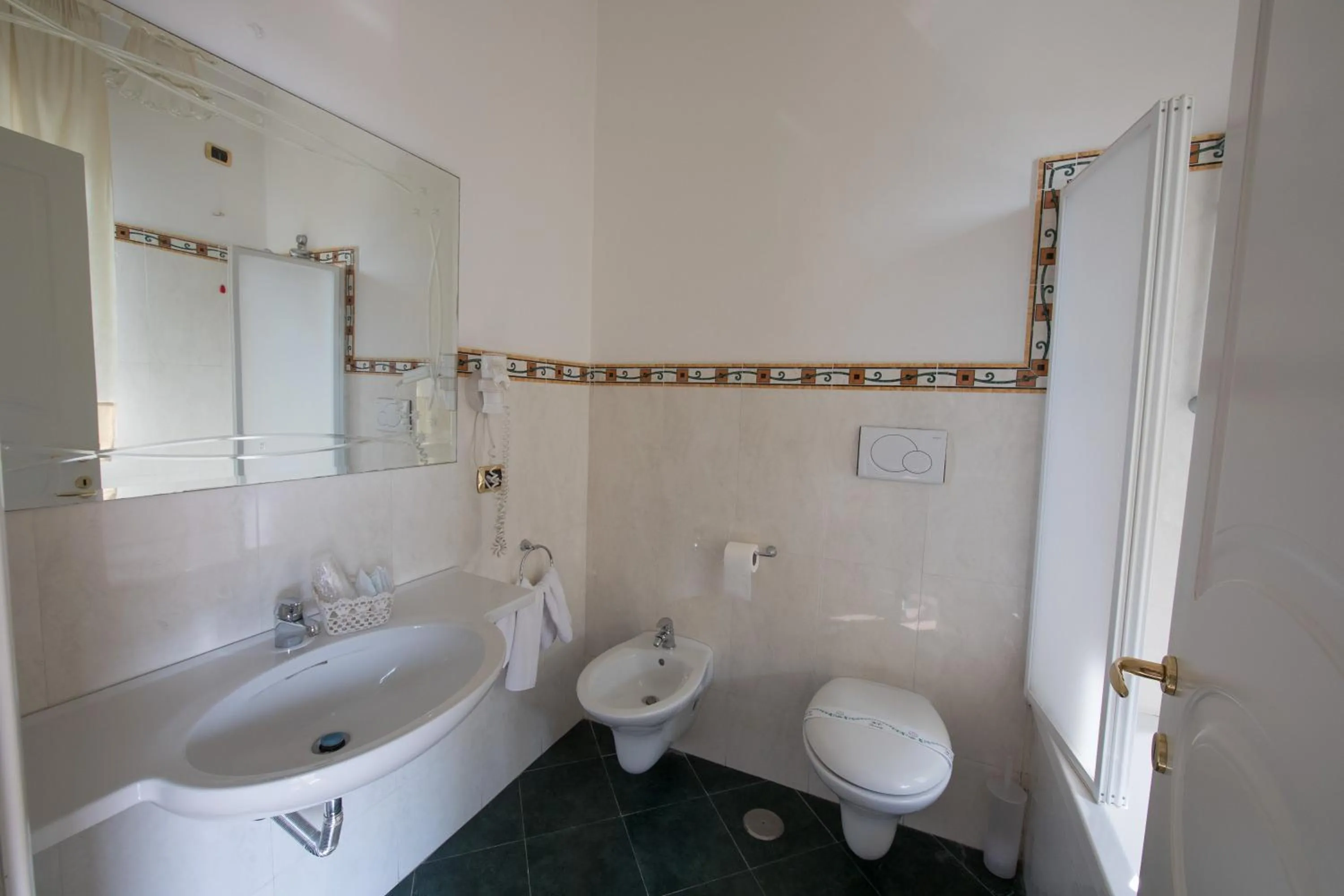 Bathroom in Hotel Imperiale