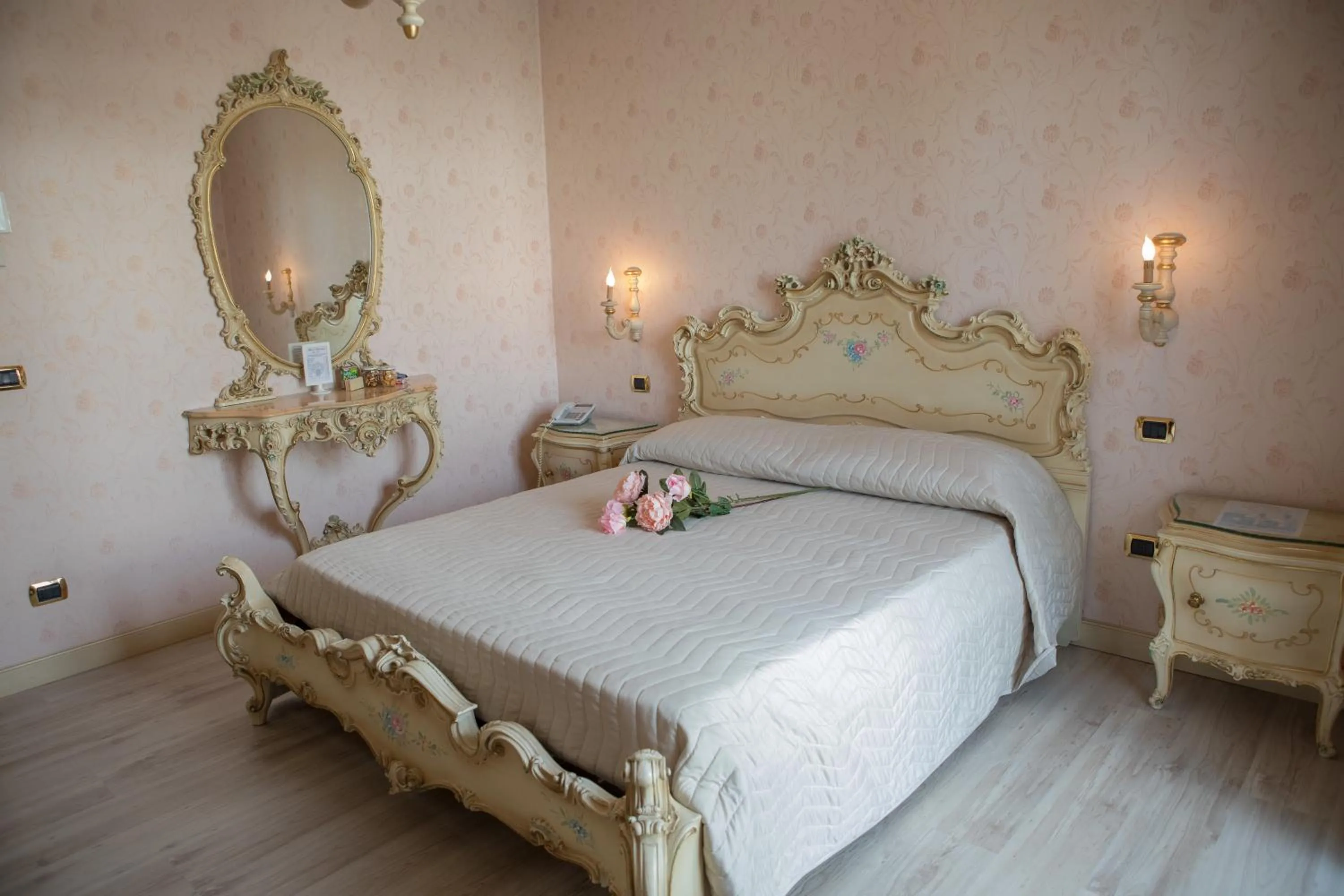 Bed in Hotel Imperiale