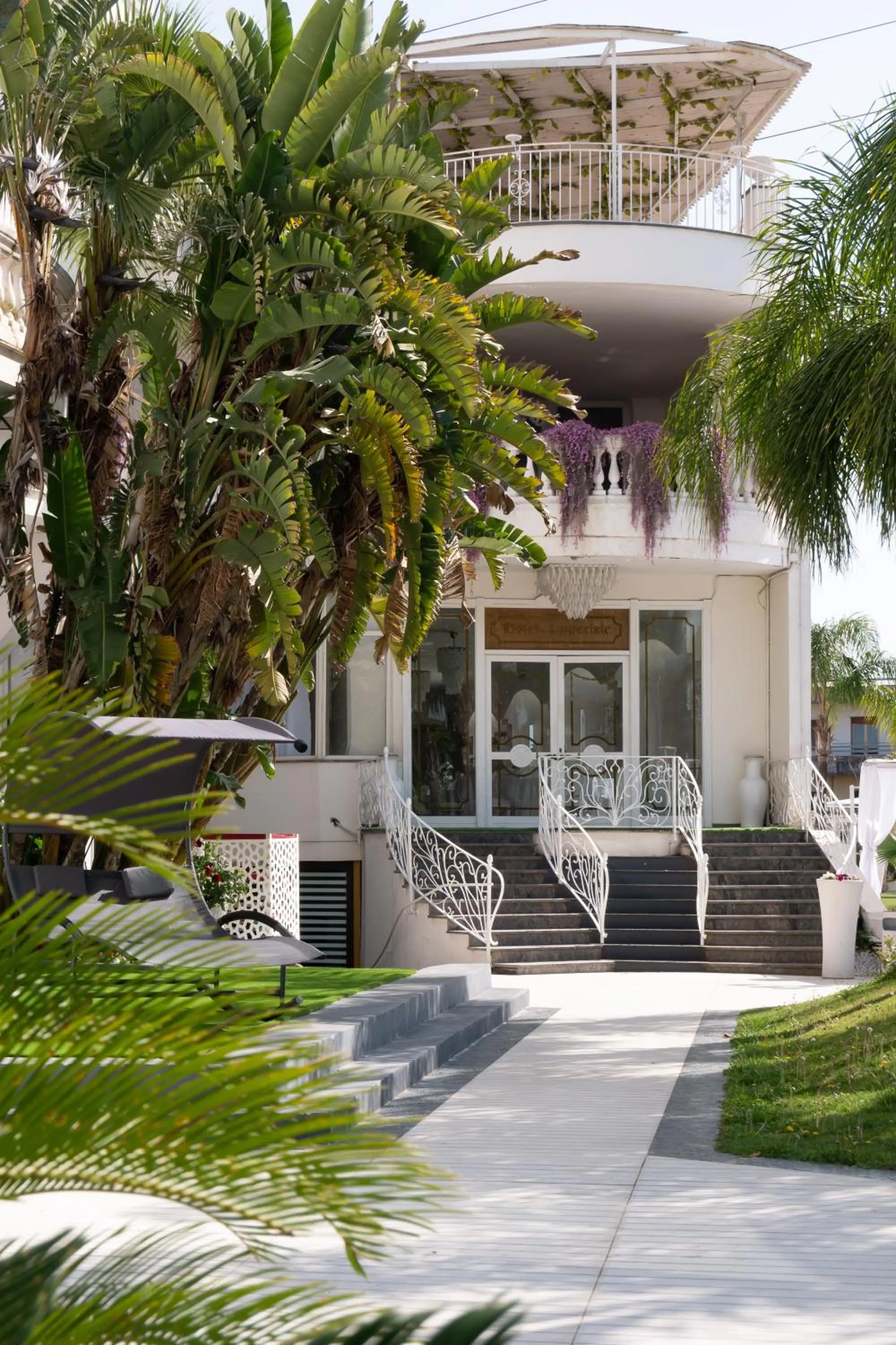 Restaurant/places to eat in Hotel Imperiale