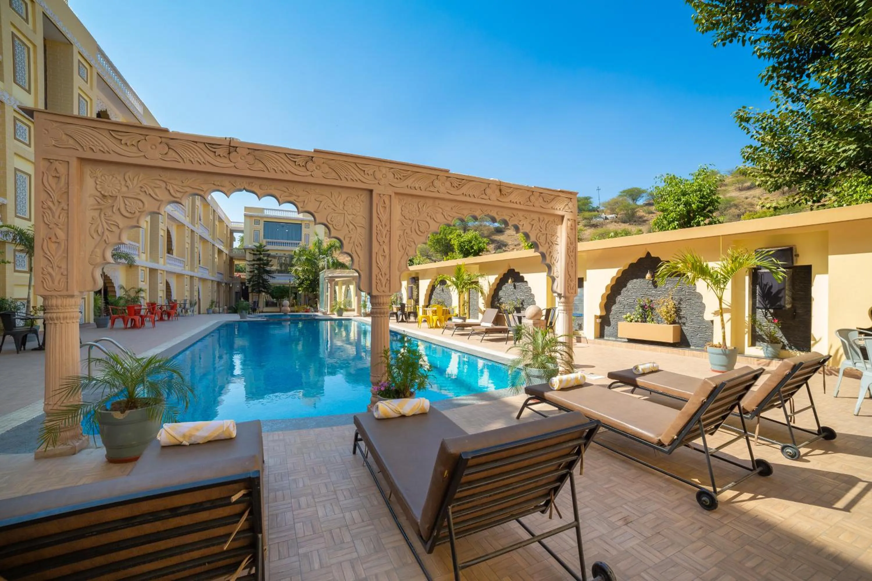 Swimming pool in Hotel Pushkar City Inn