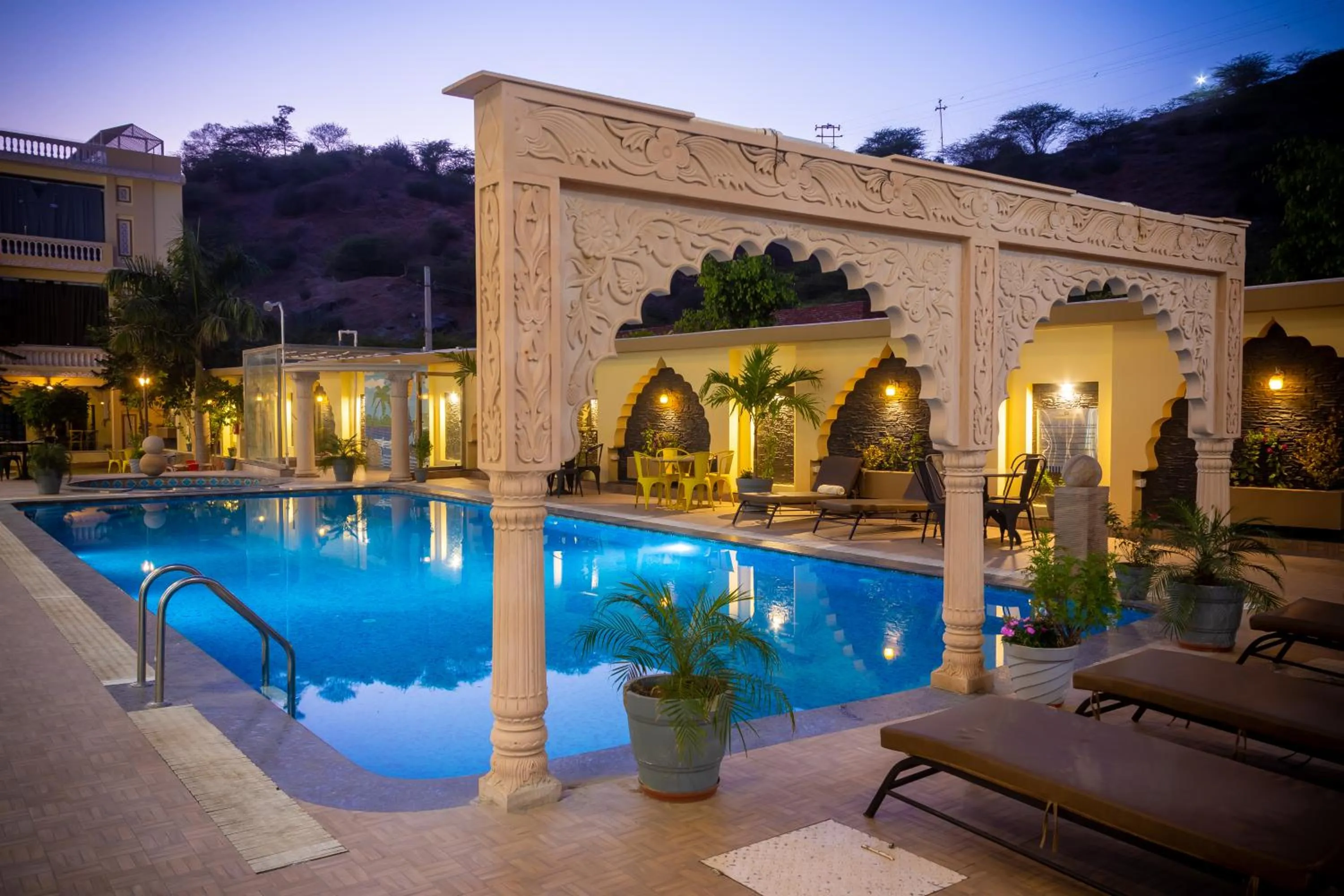 Swimming pool in Hotel Pushkar City Inn