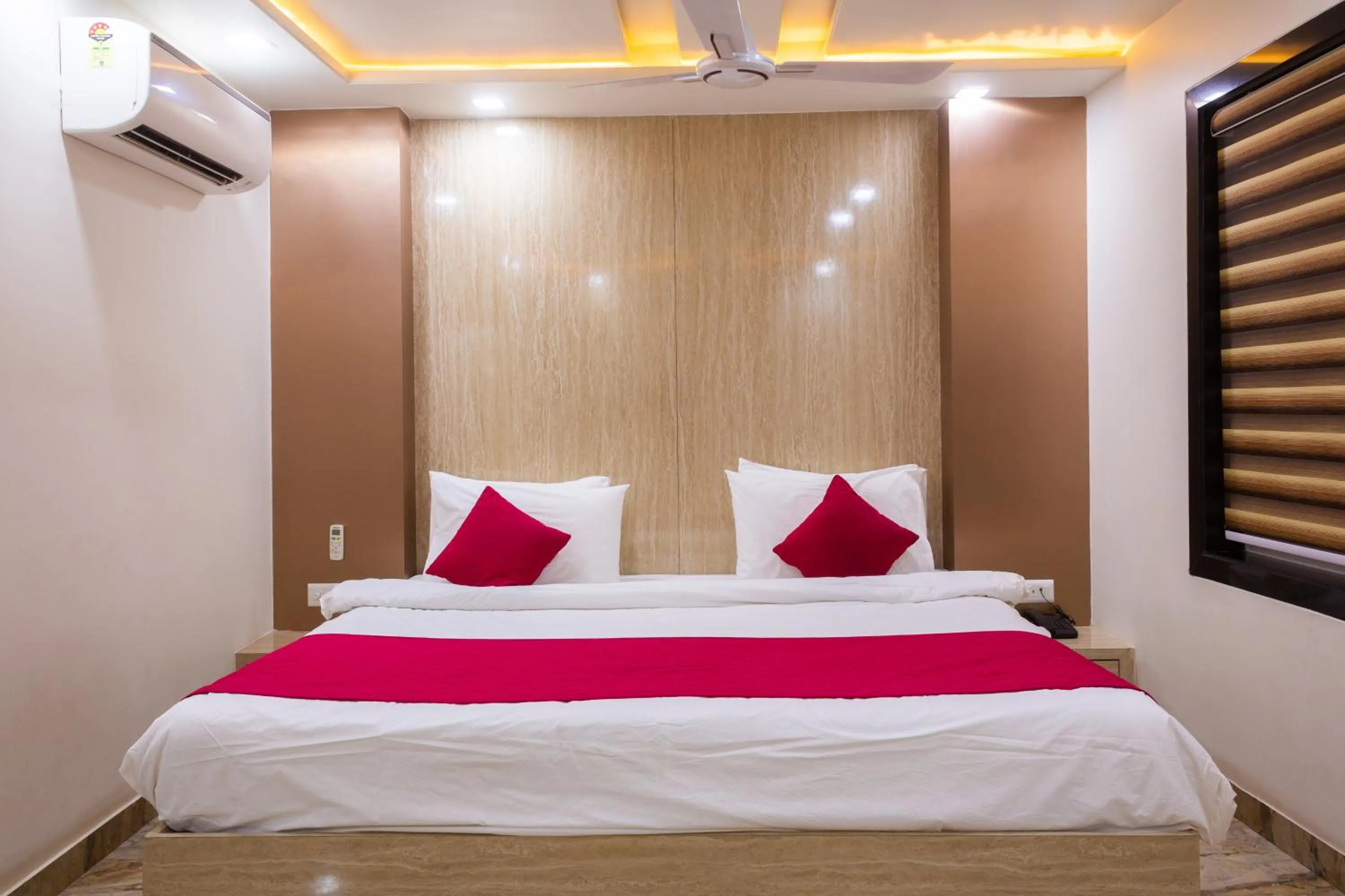 Bedroom, Bed in Hotel Pushkar City Inn