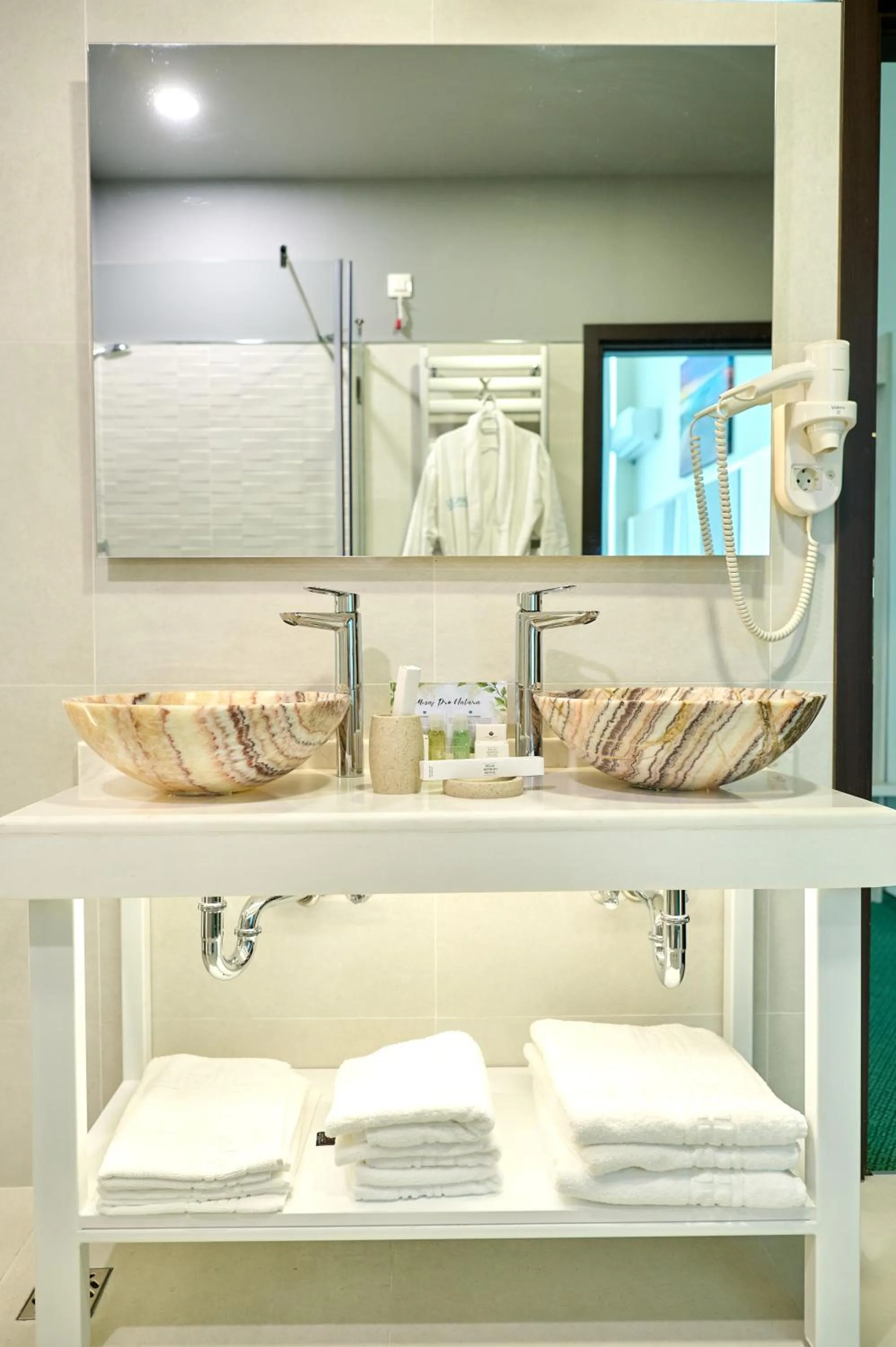 Bathroom in Hotel Malibu