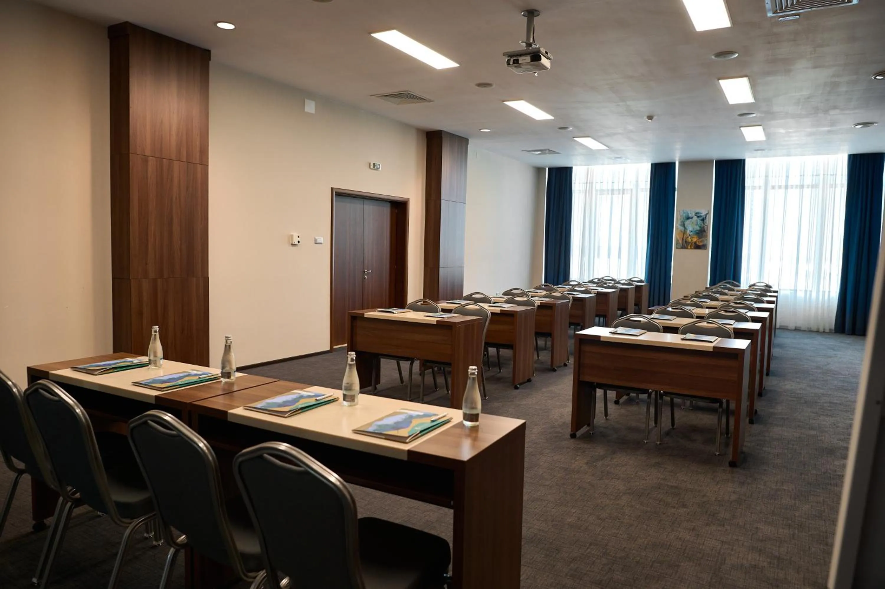 Business facilities in Hotel Malibu