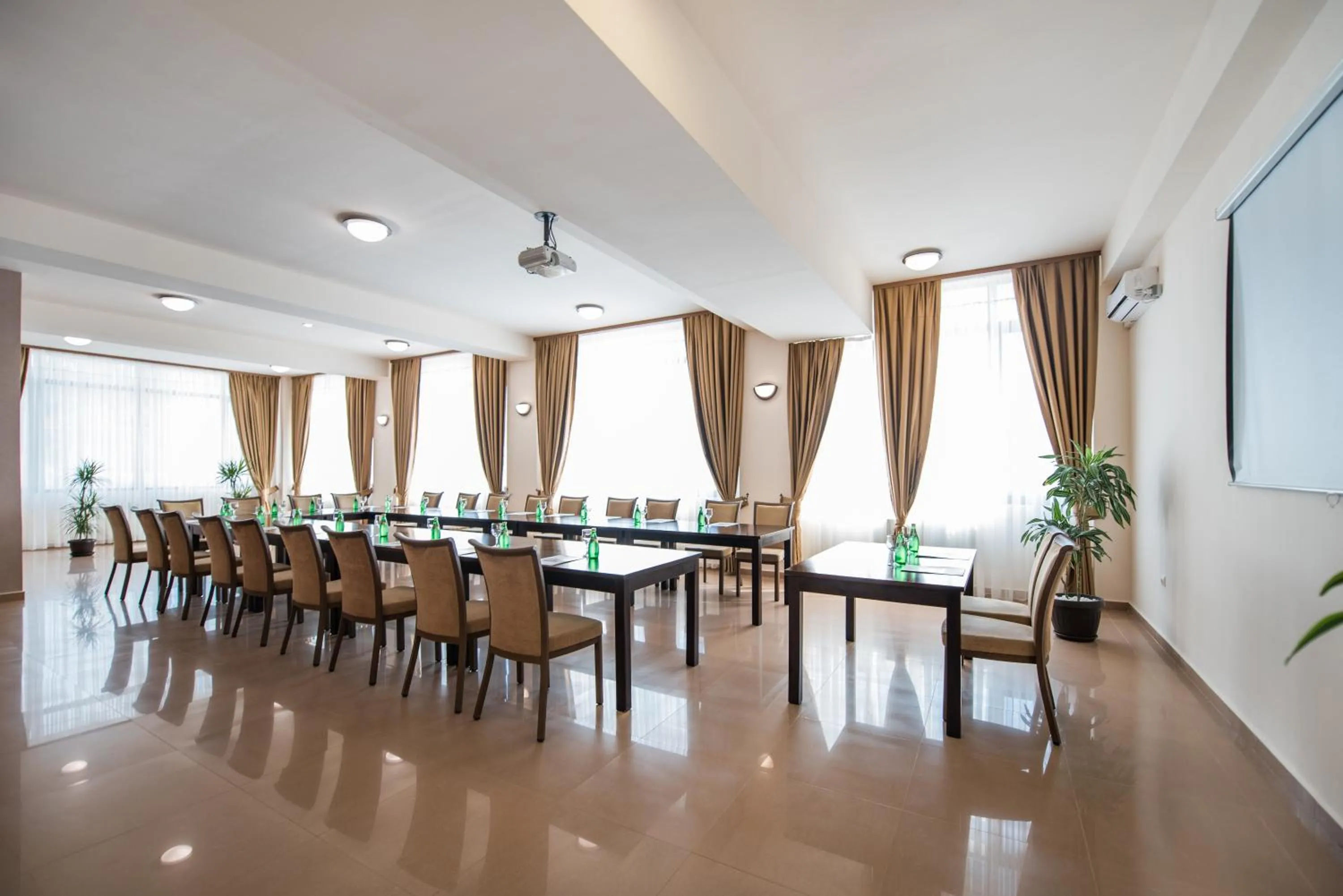 Business facilities in Hotel Oxford