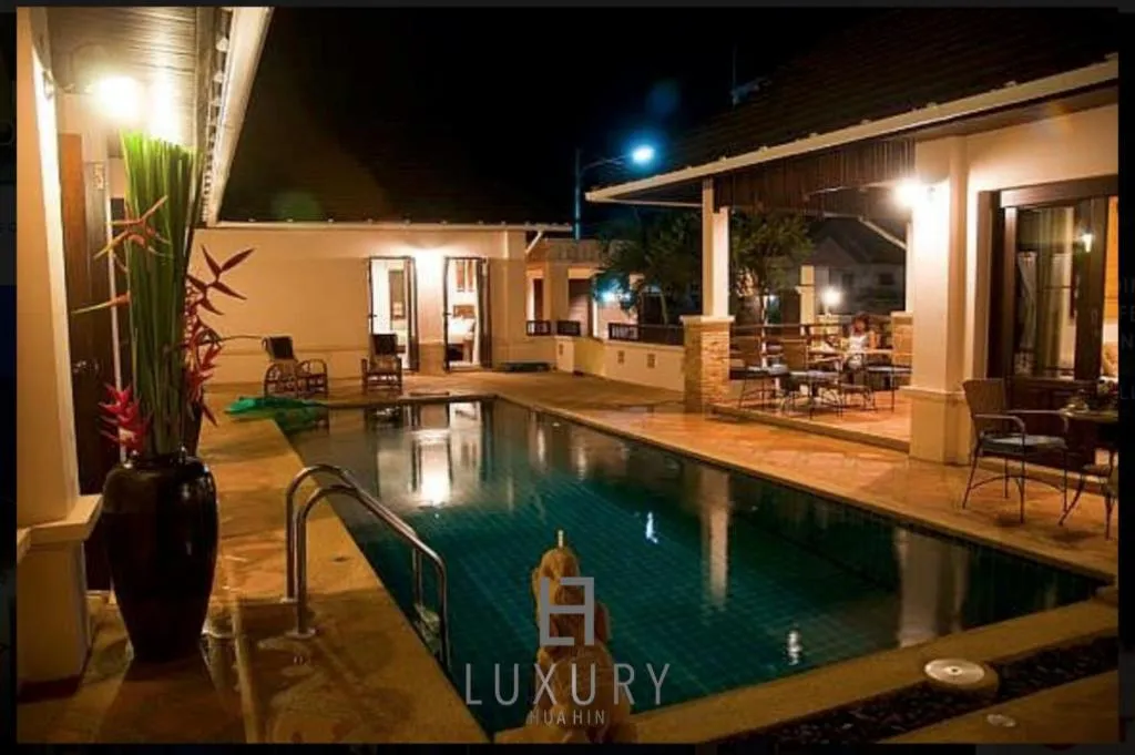 4 Bedroom Private Bali Style Villa HH6