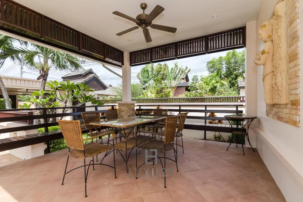4 Bedroom Private Bali Style Villa HH6