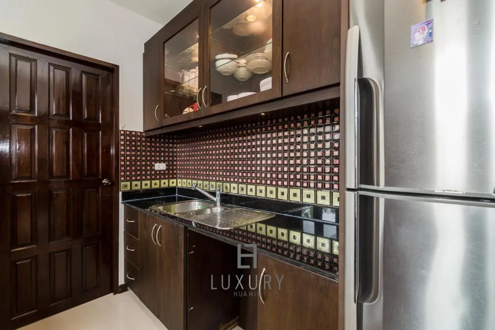 4 Bedroom Private Bali Style Villa HH6