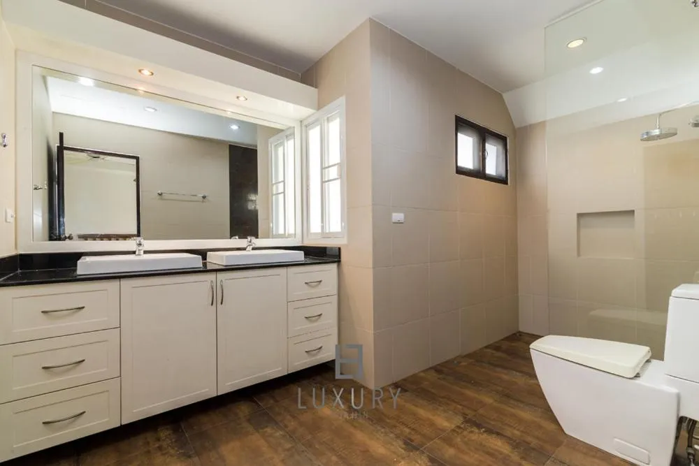 4 Bedroom Private Bali Style Villa HH6