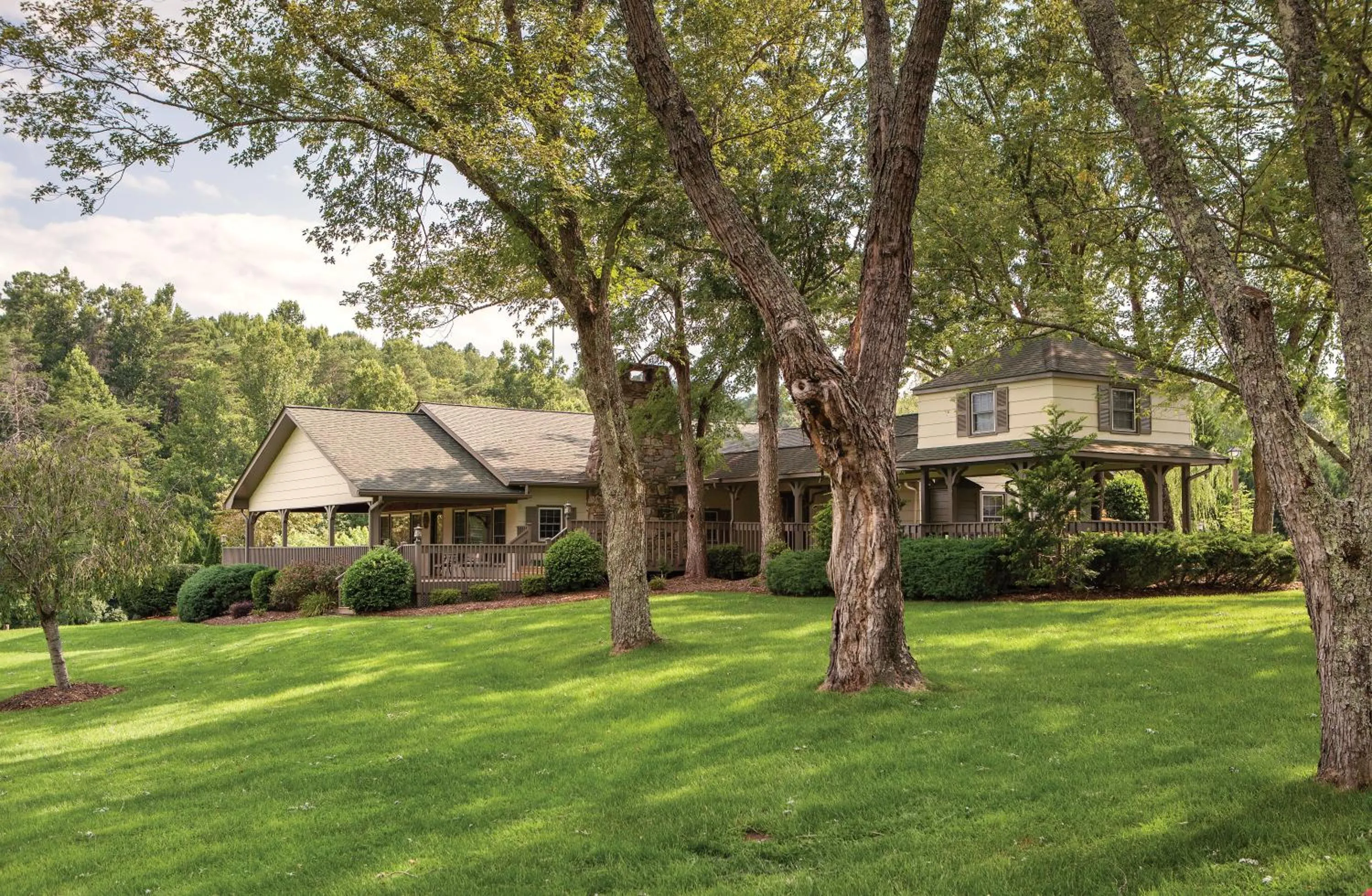 Decorative detail in Club Wyndham Resort at Fairfield Mountains