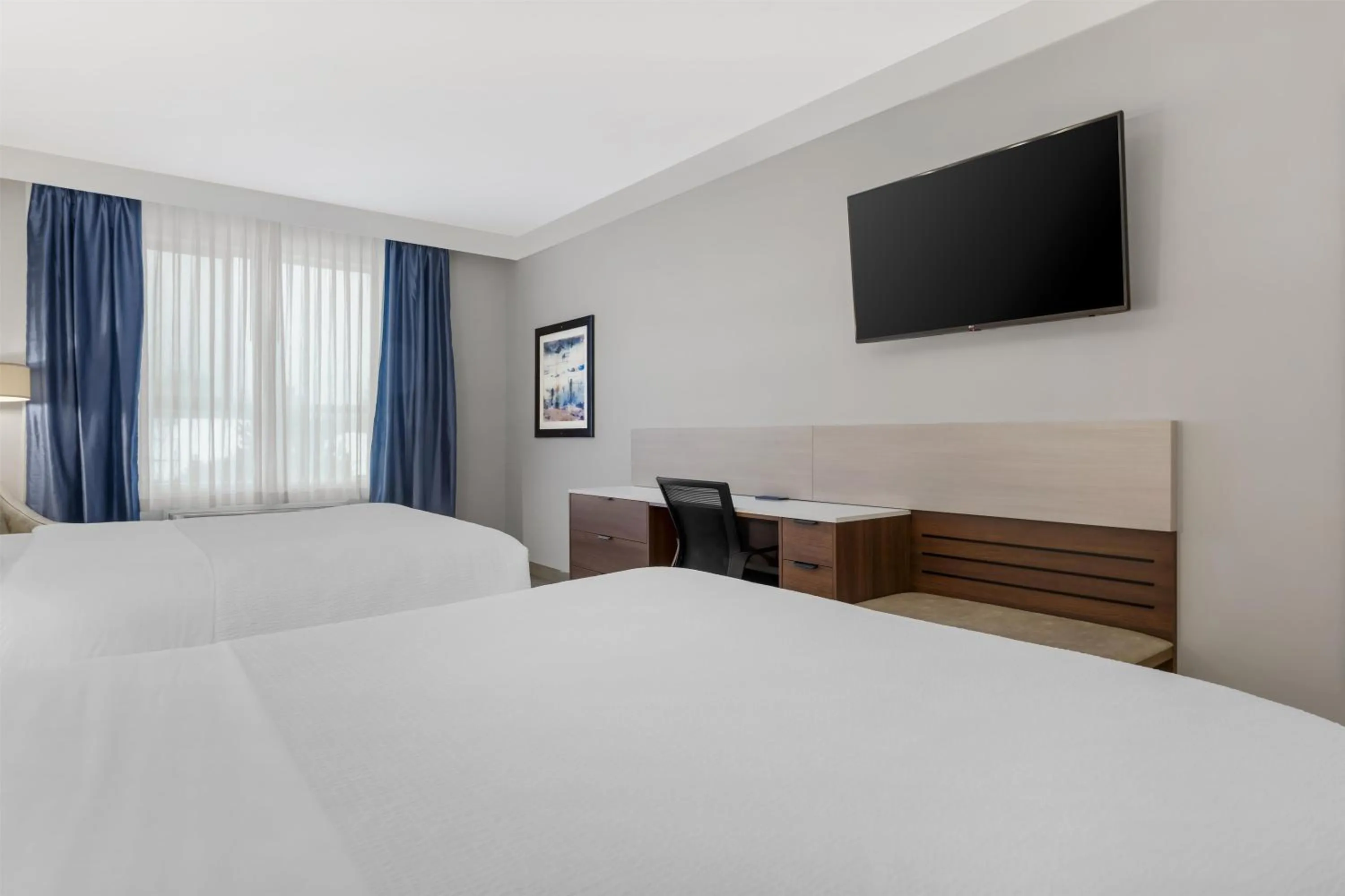 Bedroom, Bed in Best Western Plus Revelstoke