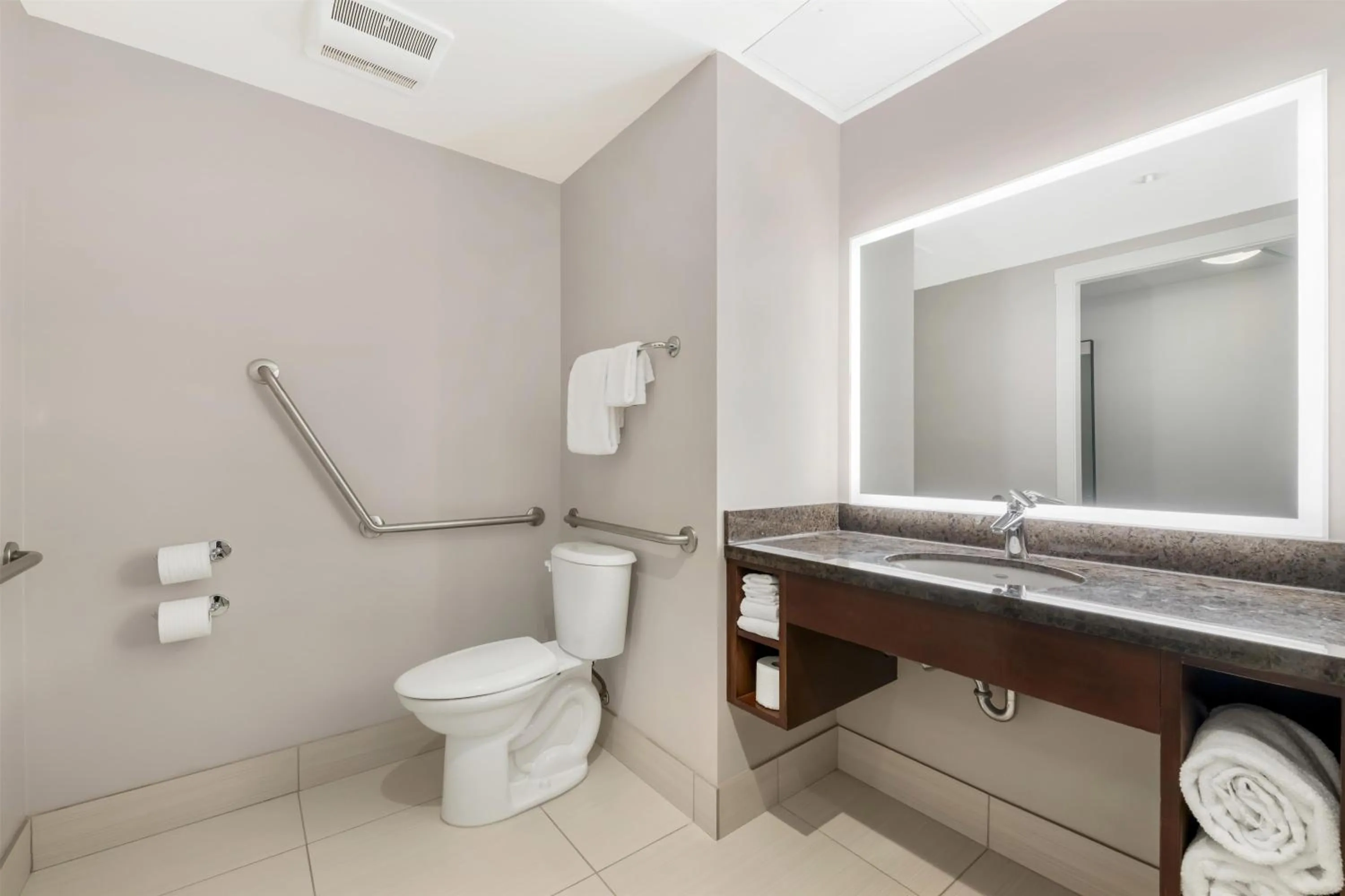 Bathroom in Best Western Plus Revelstoke