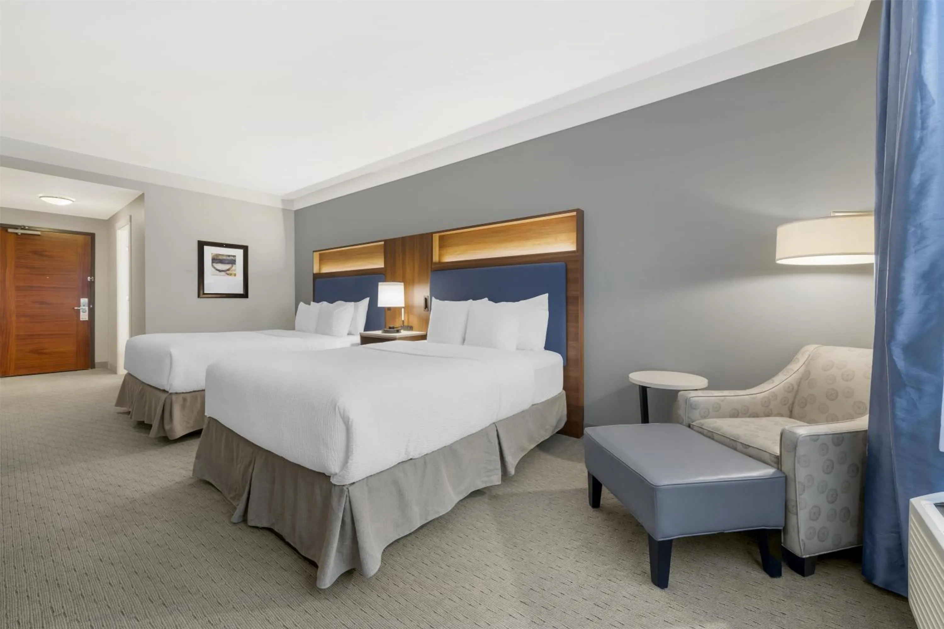 Bedroom, Bed in Best Western Plus Revelstoke