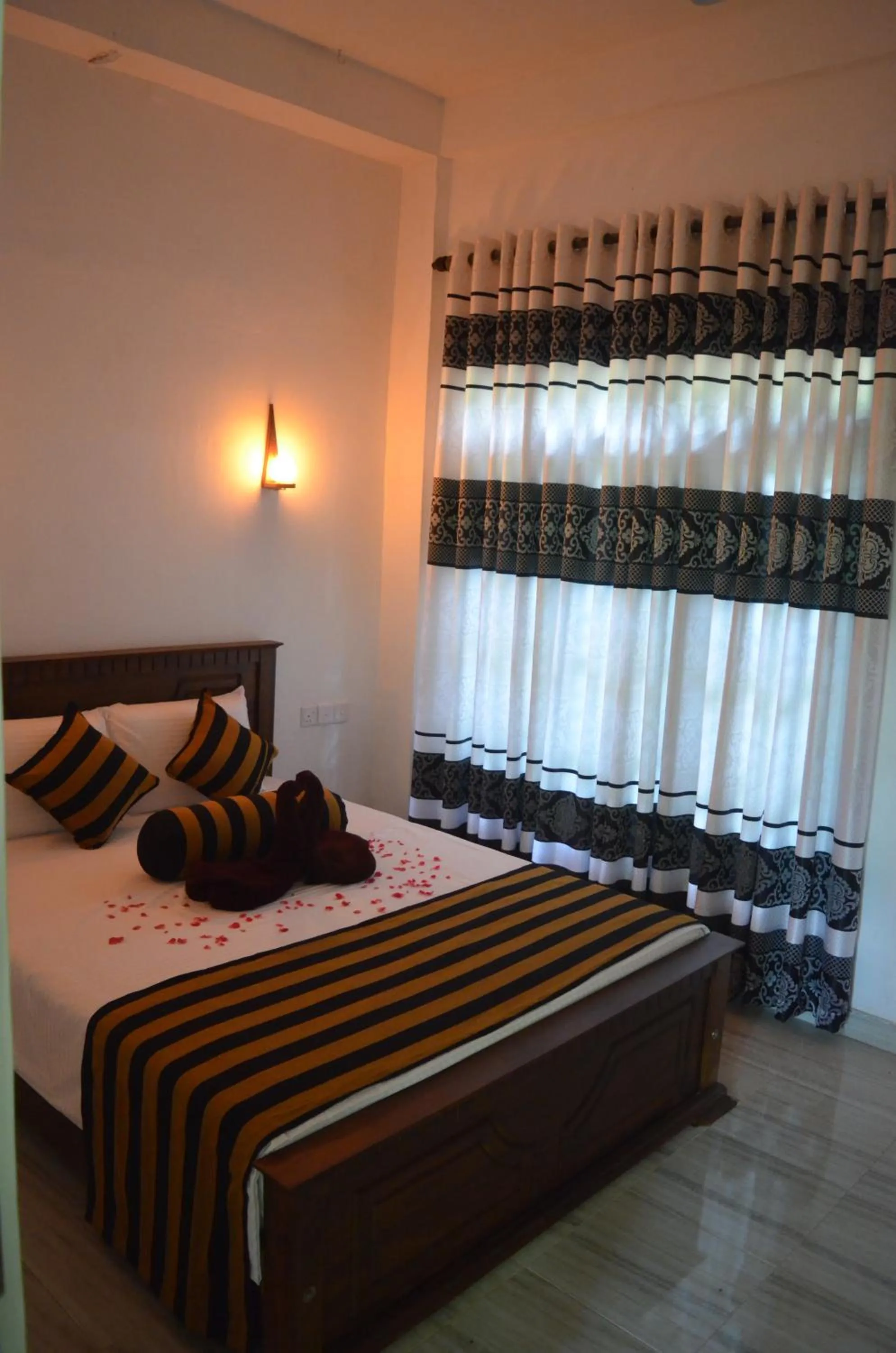 Bedroom, Bed in Green Garden Resort