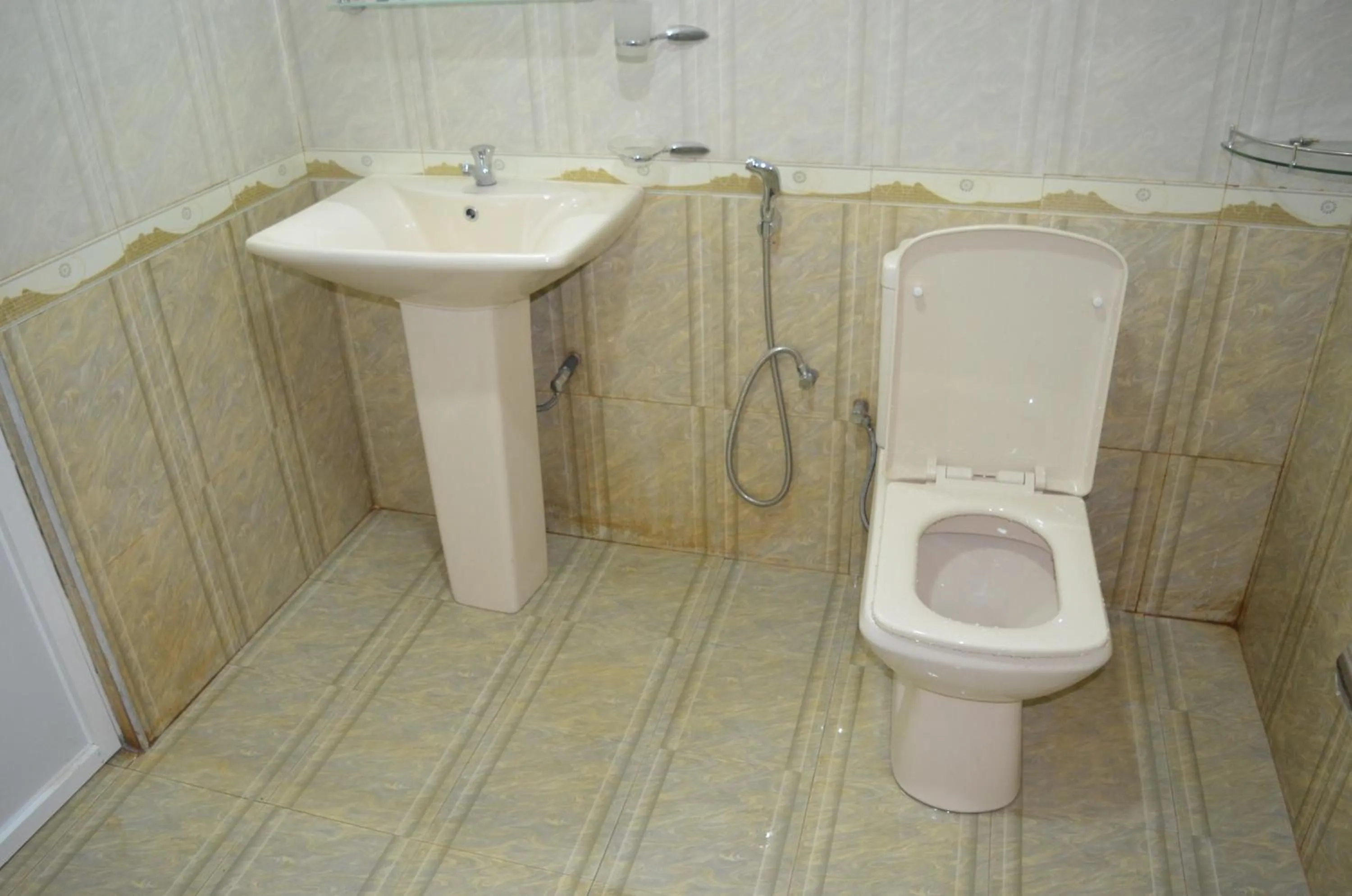 Bathroom in Green Garden Resort