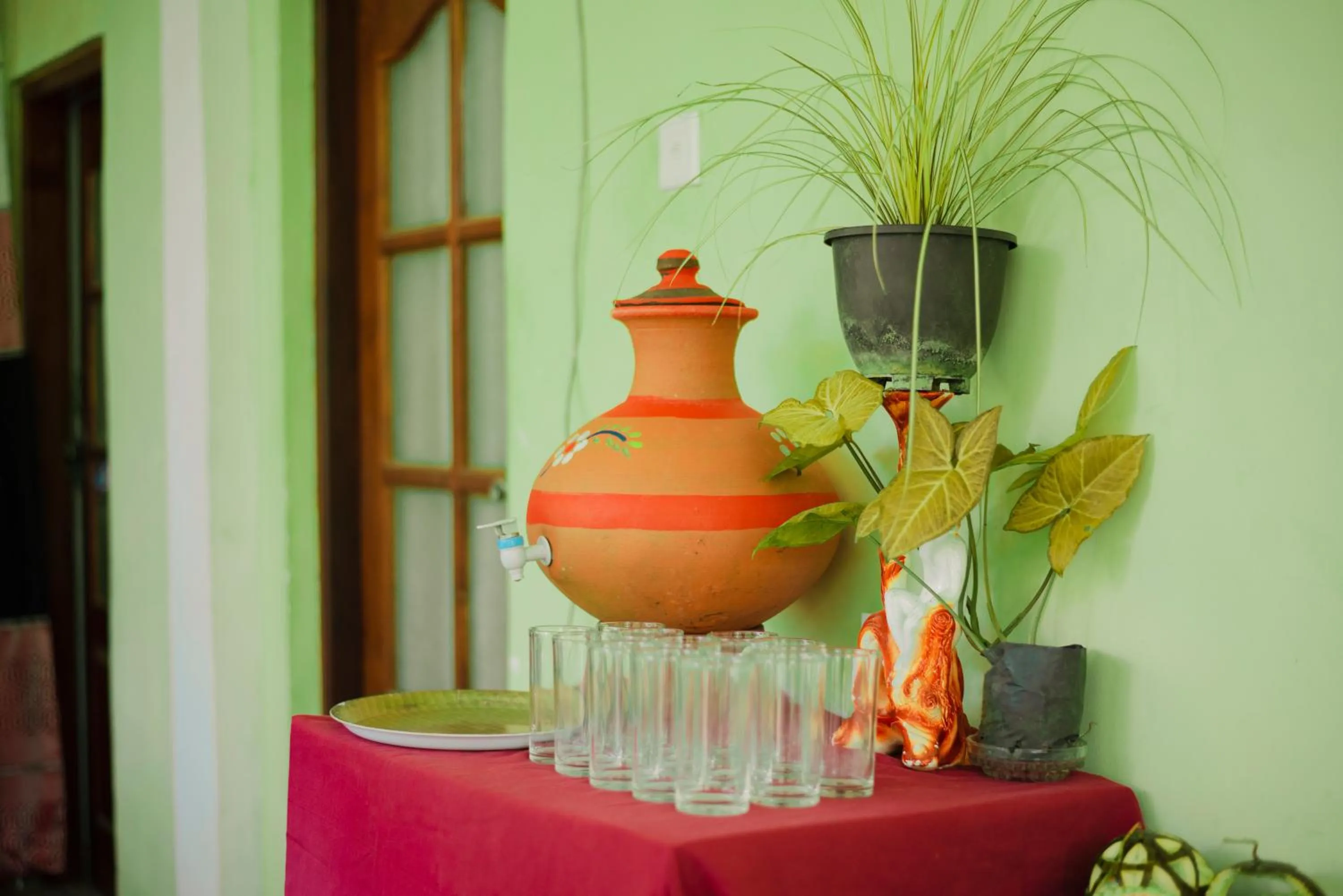 Restaurant/places to eat in Green Garden Resort