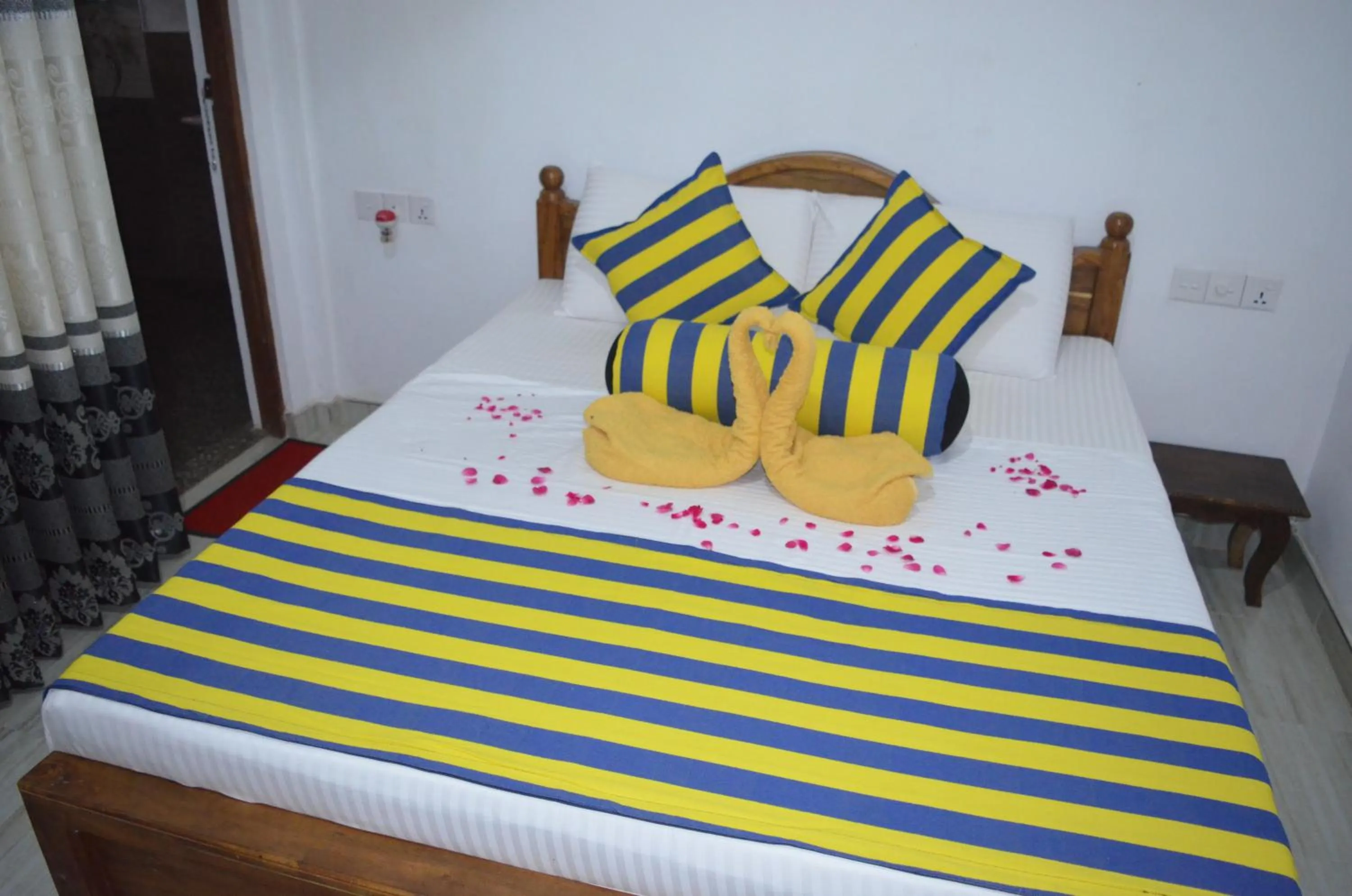 Bed in Green Garden Resort