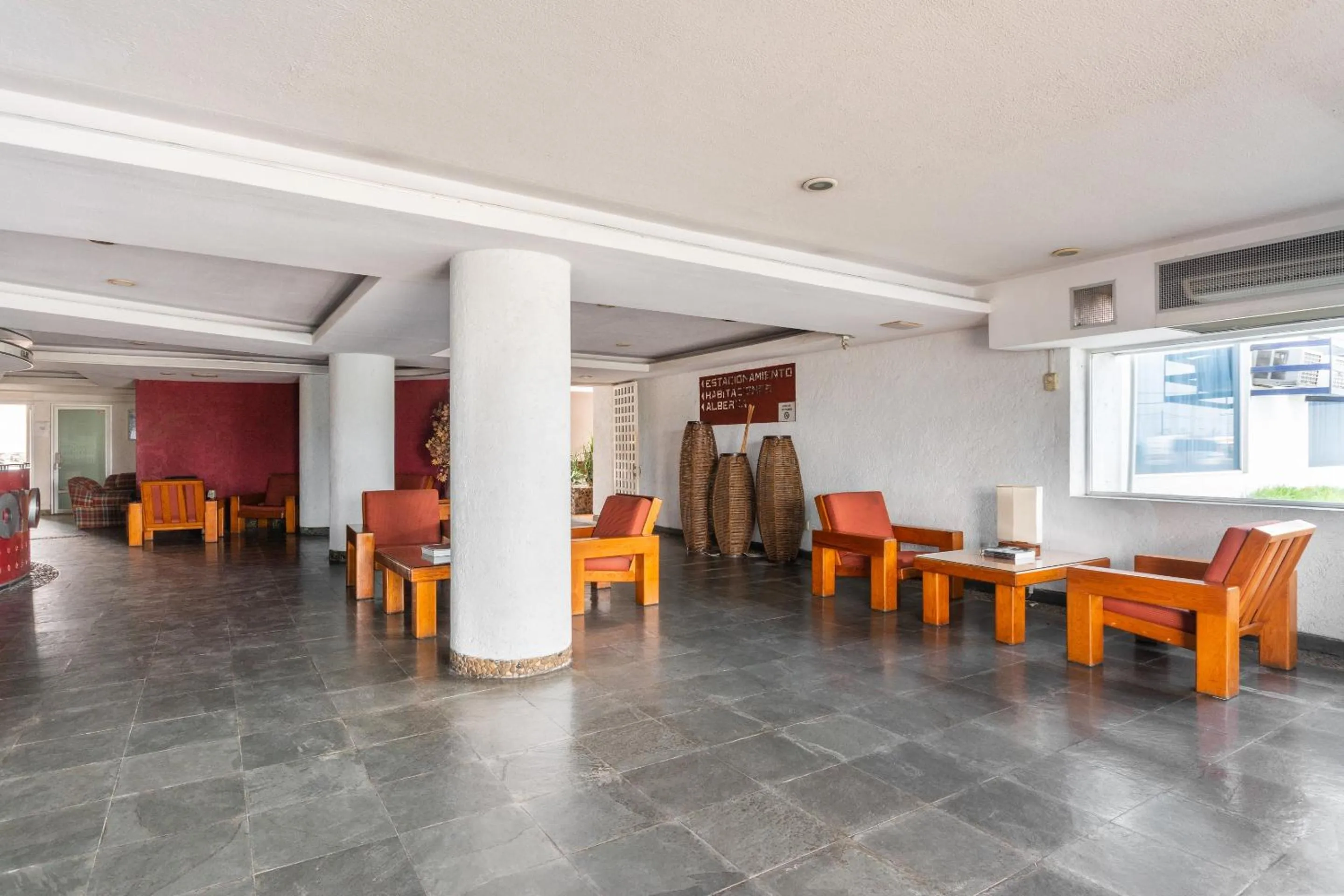 Lobby or reception in OYO Hotel Casa Blanca