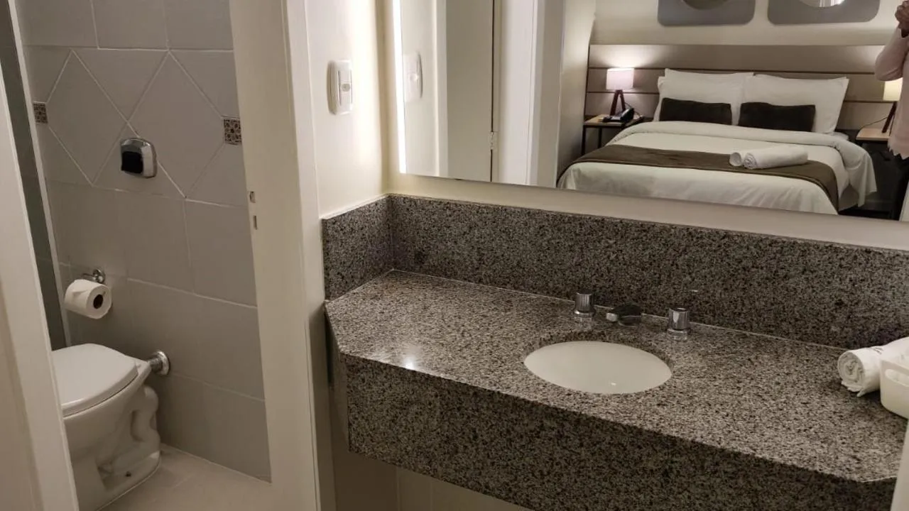 Bathroom, Bed in Novo Hamburgo Business Hotel