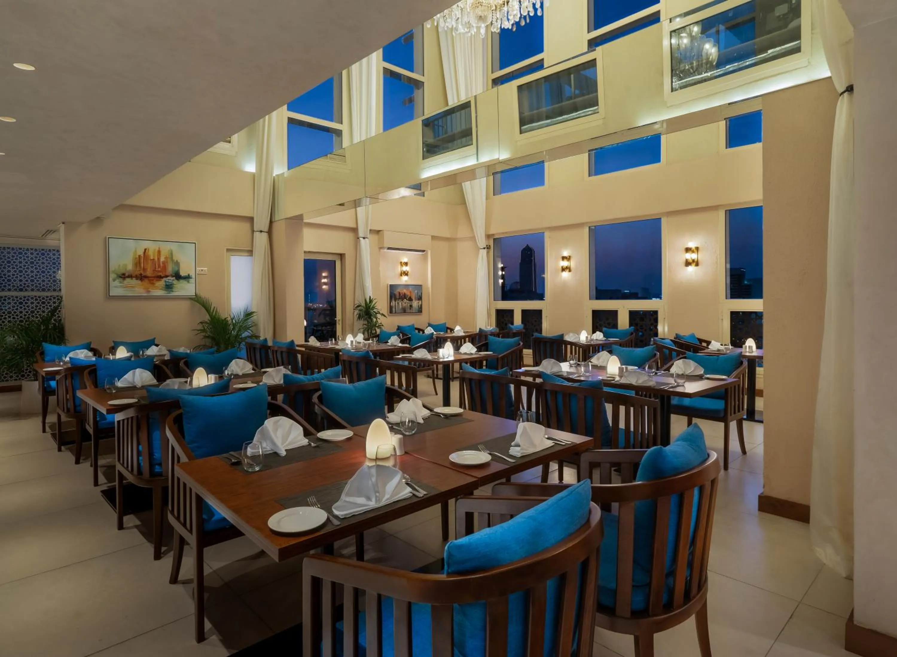 Restaurant/places to eat in DoubleTree by Hilton Dubai Al Jadaf