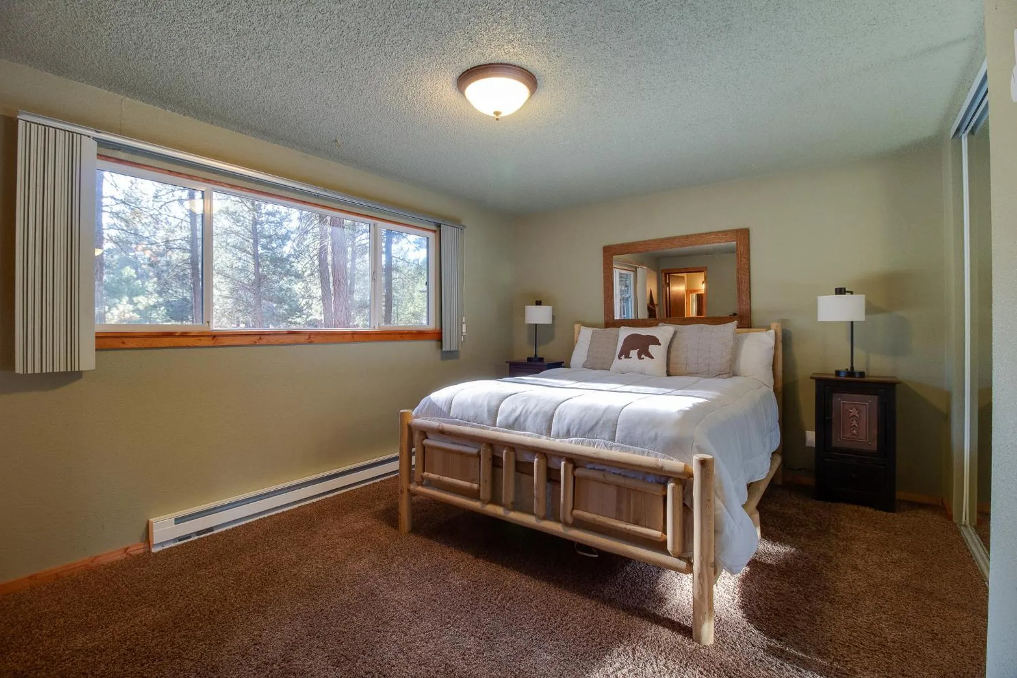 Property building, Bed in The Sisters Moose